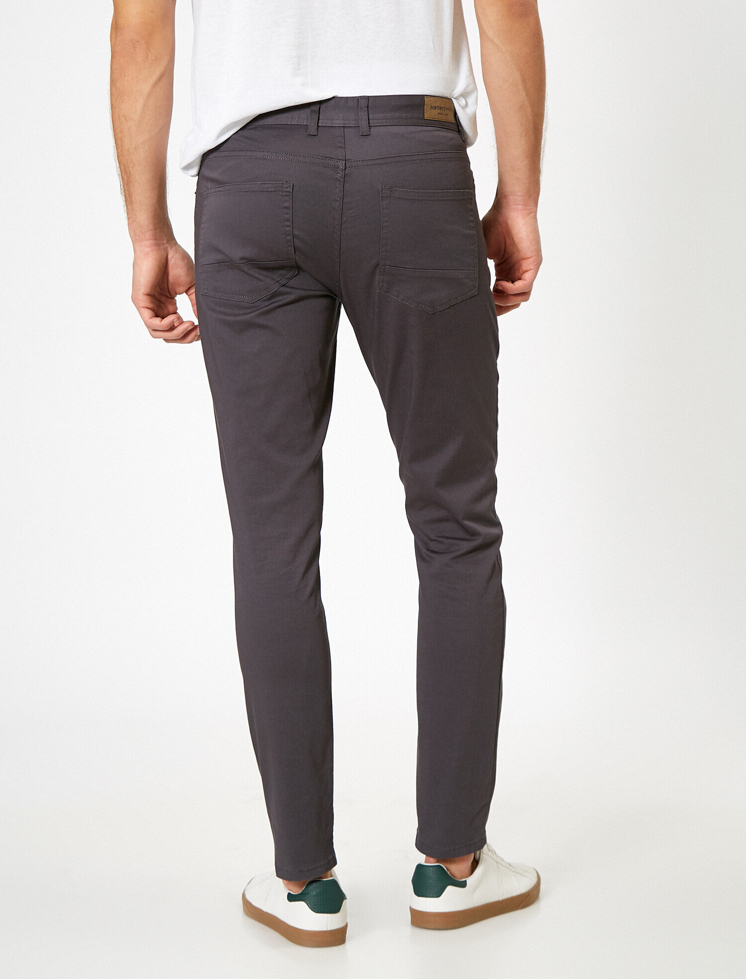   Cep Detaylı Dar Kesim Pantolon