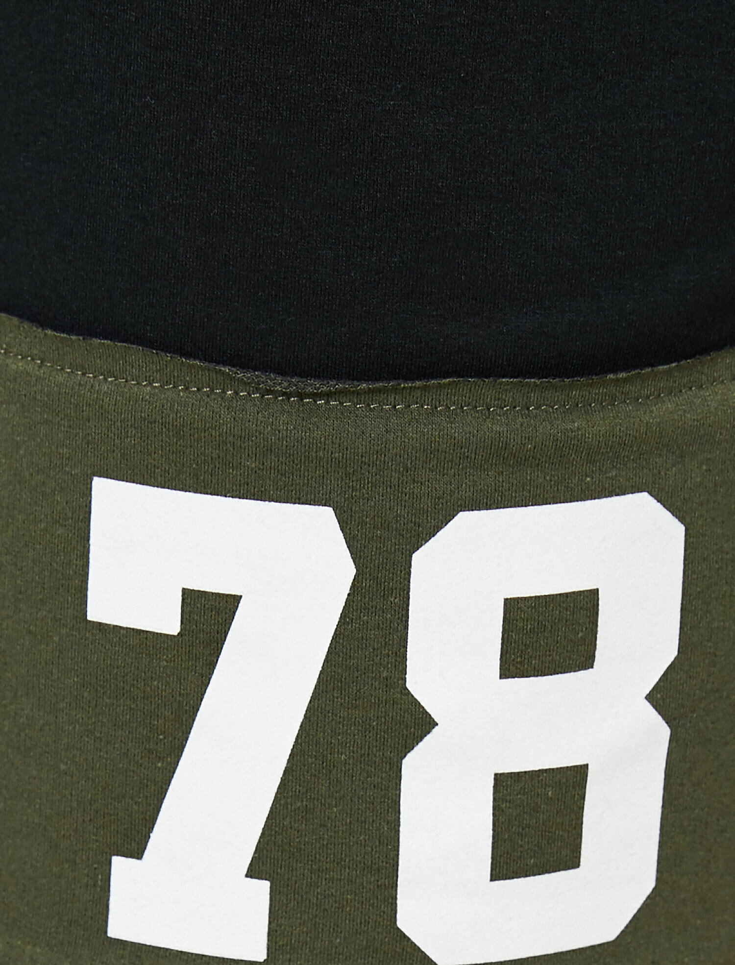   Dizi Baskılı Beli Bağcıklı Örme Bermuda Şort