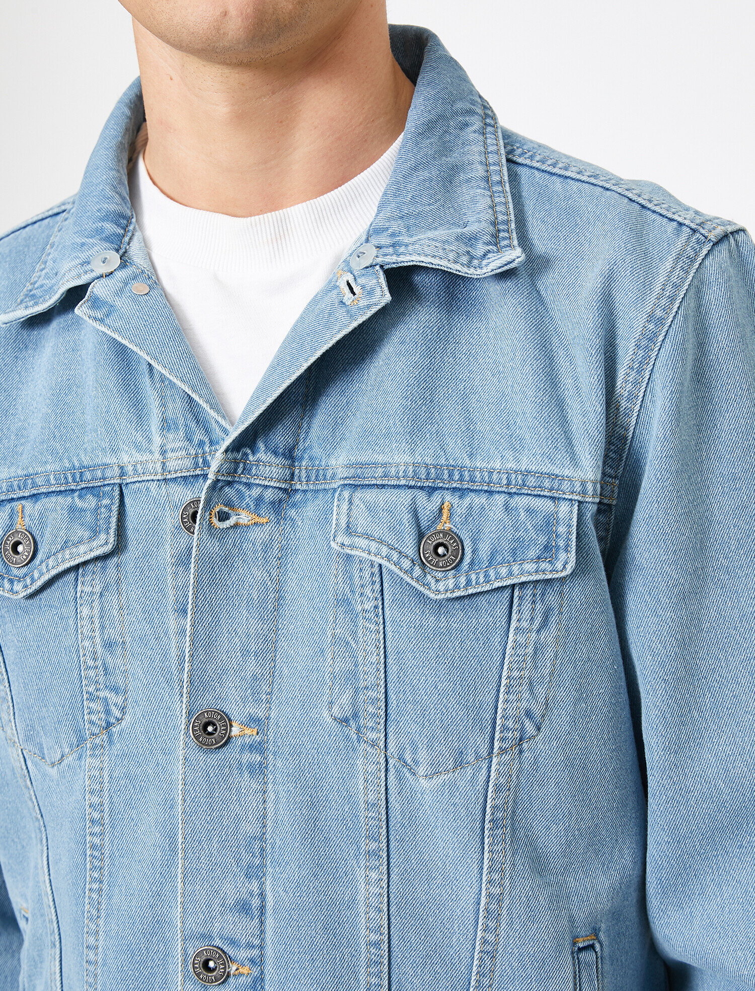   Yakası Suni Kürklü Düğmeli Yakası Çıkarılabilir Jean Ceket