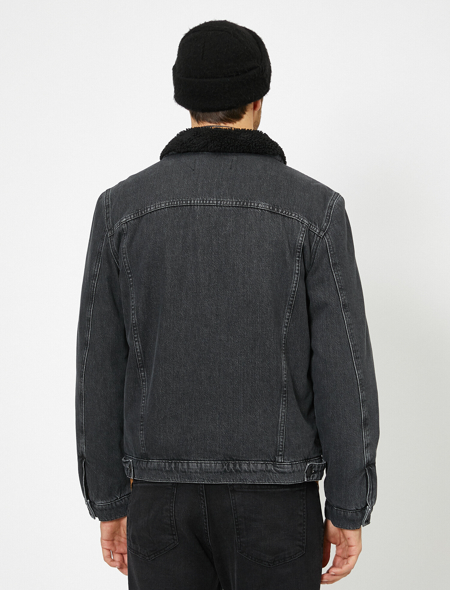   İçi Ve Yakası Suni Kürklü Kolları Kapitone Detaylı Jean Ceket