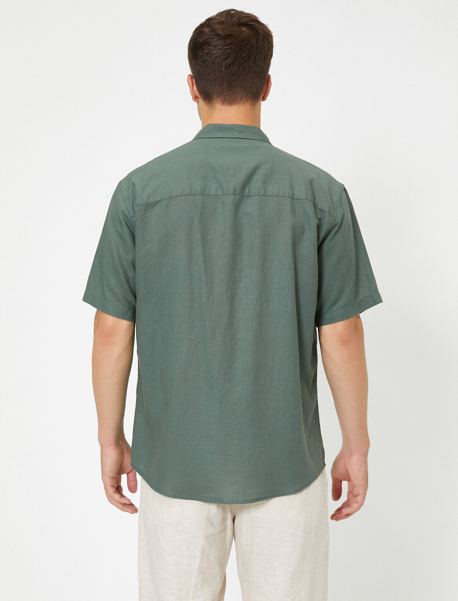   Kapaklı Cepli Kısa Kollu Gömlek