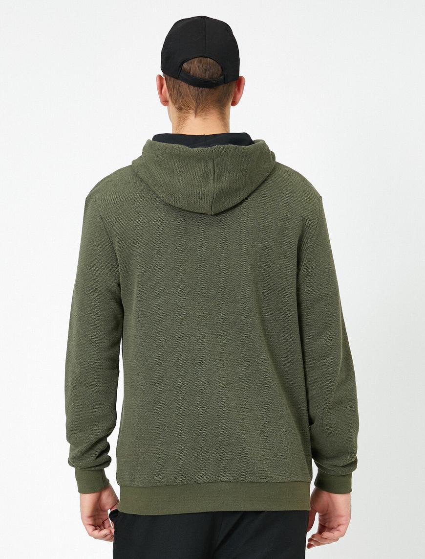   Kapüşonlu Kontrast Renkli Baskılı Sweatshirt