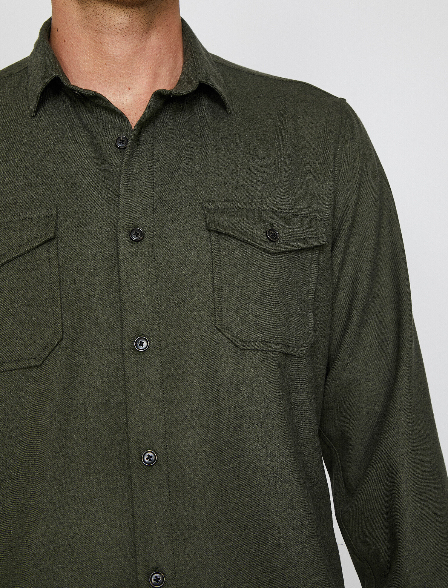 Cep Detaylı Gömlek