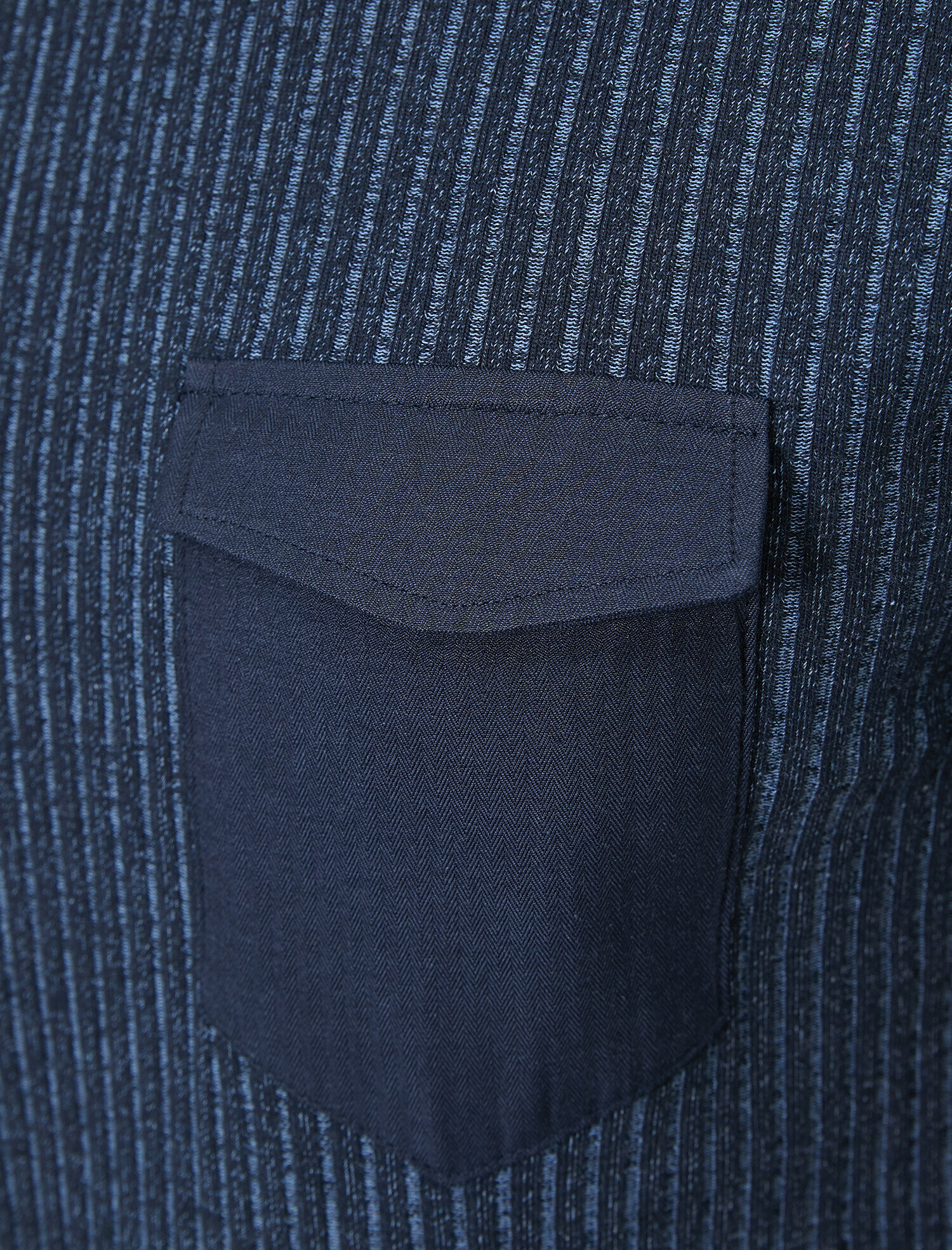   Bisiklet Yaka Slim Fit Tişört Kazak