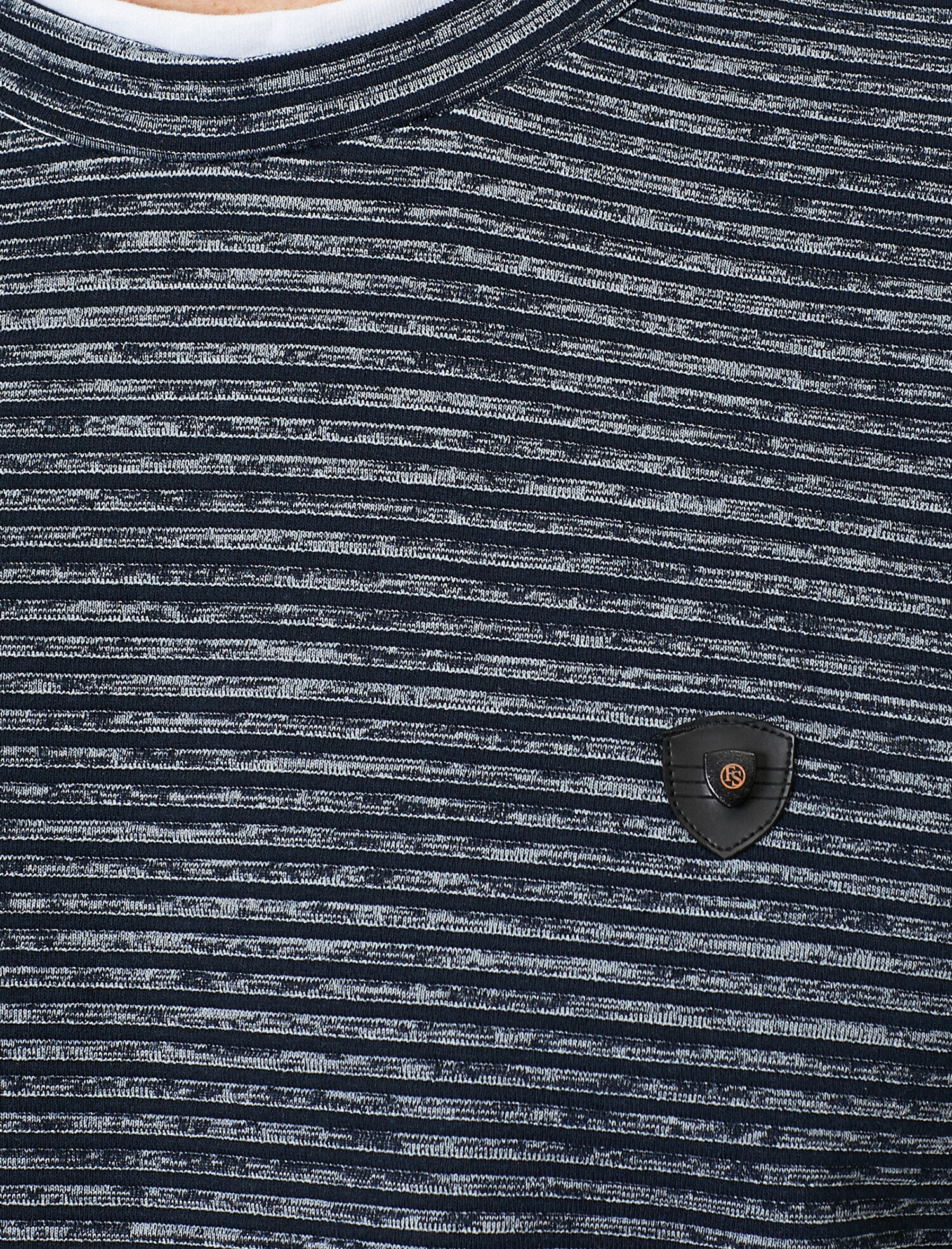   Bisiklet Yaka Logo Detaylı Omzu Çizgili Slim Fit Kazak