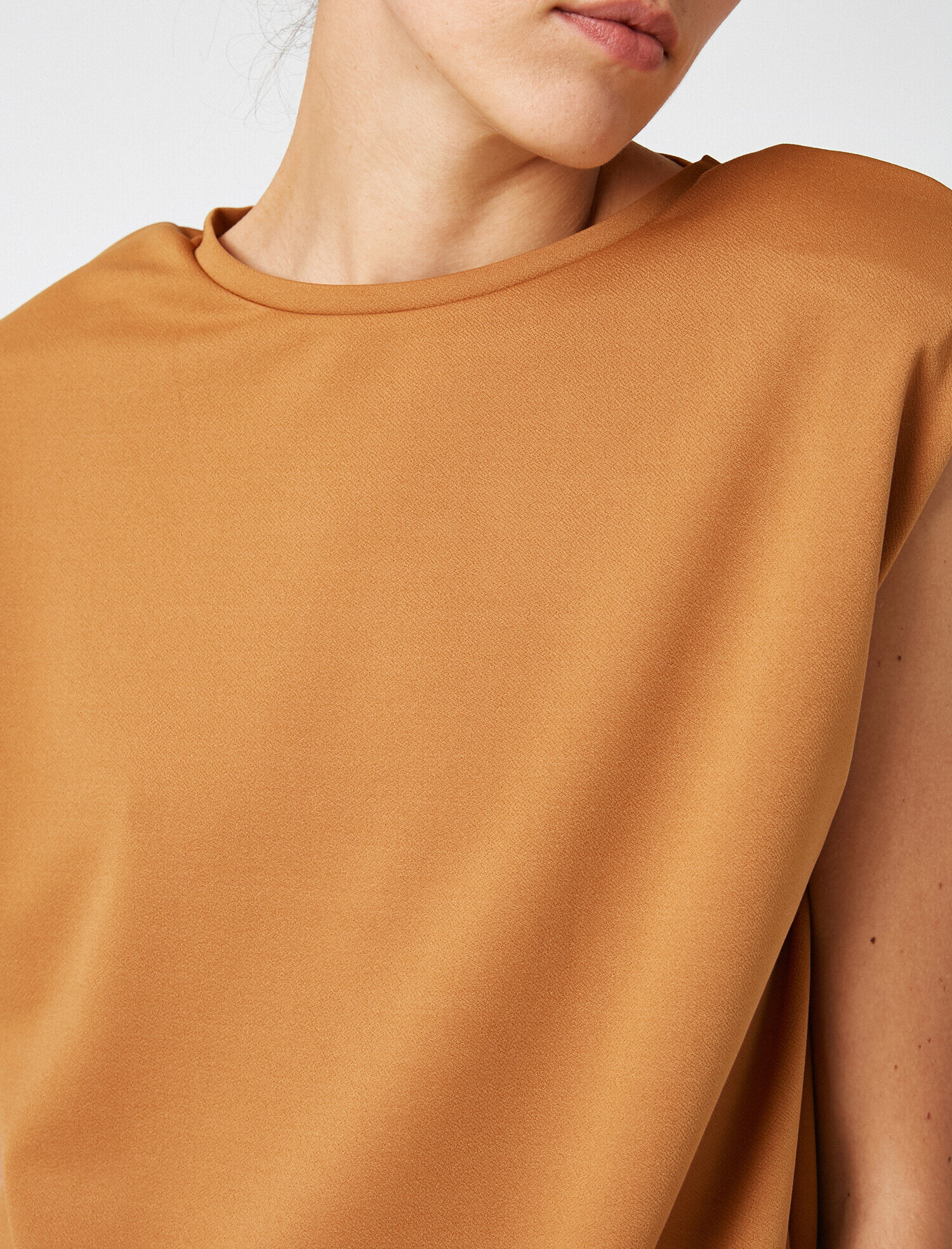 Vatkalı Kısa Elbise