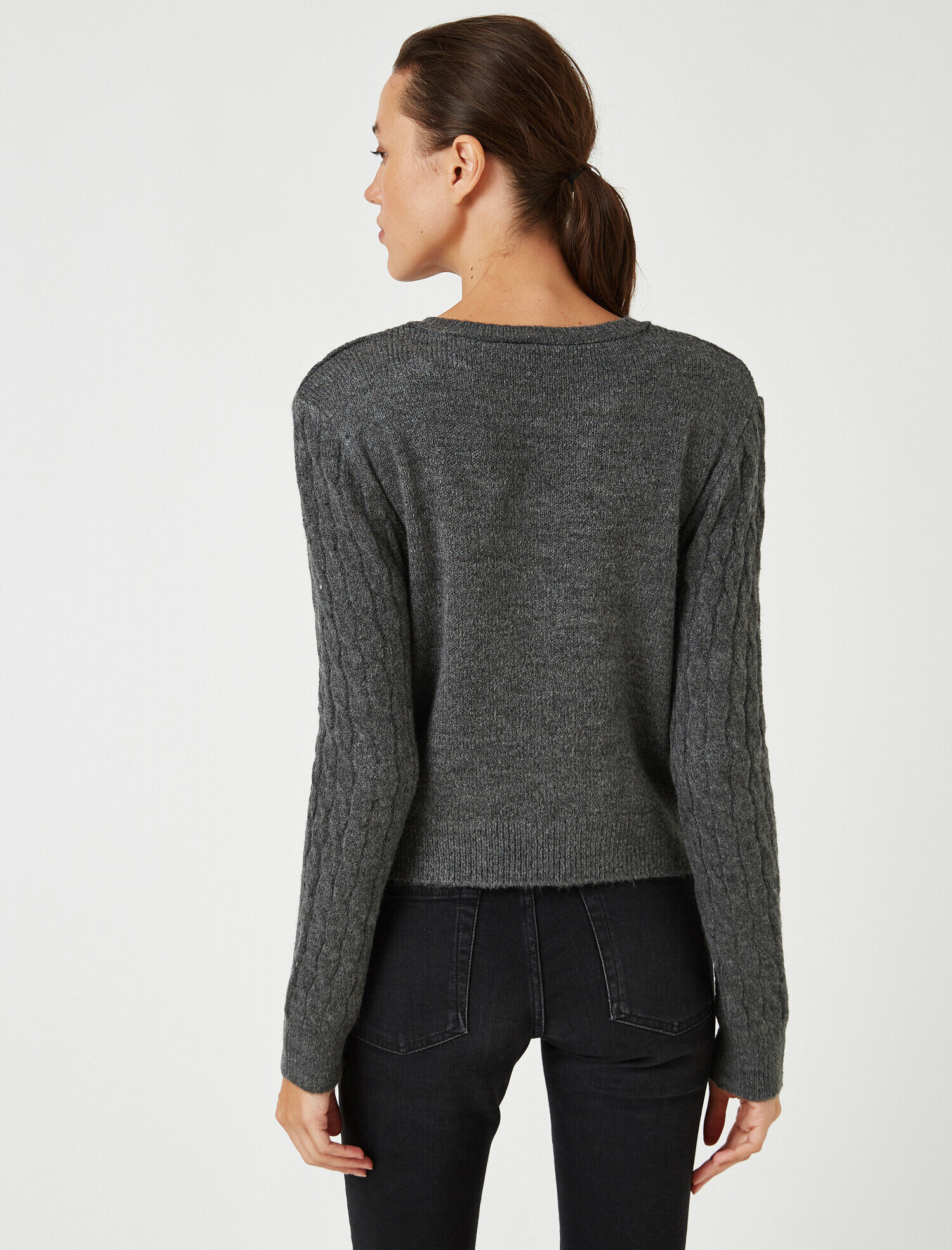   Bisiklet Yaka Saç Örgülü Düğmeli Triko Hırka