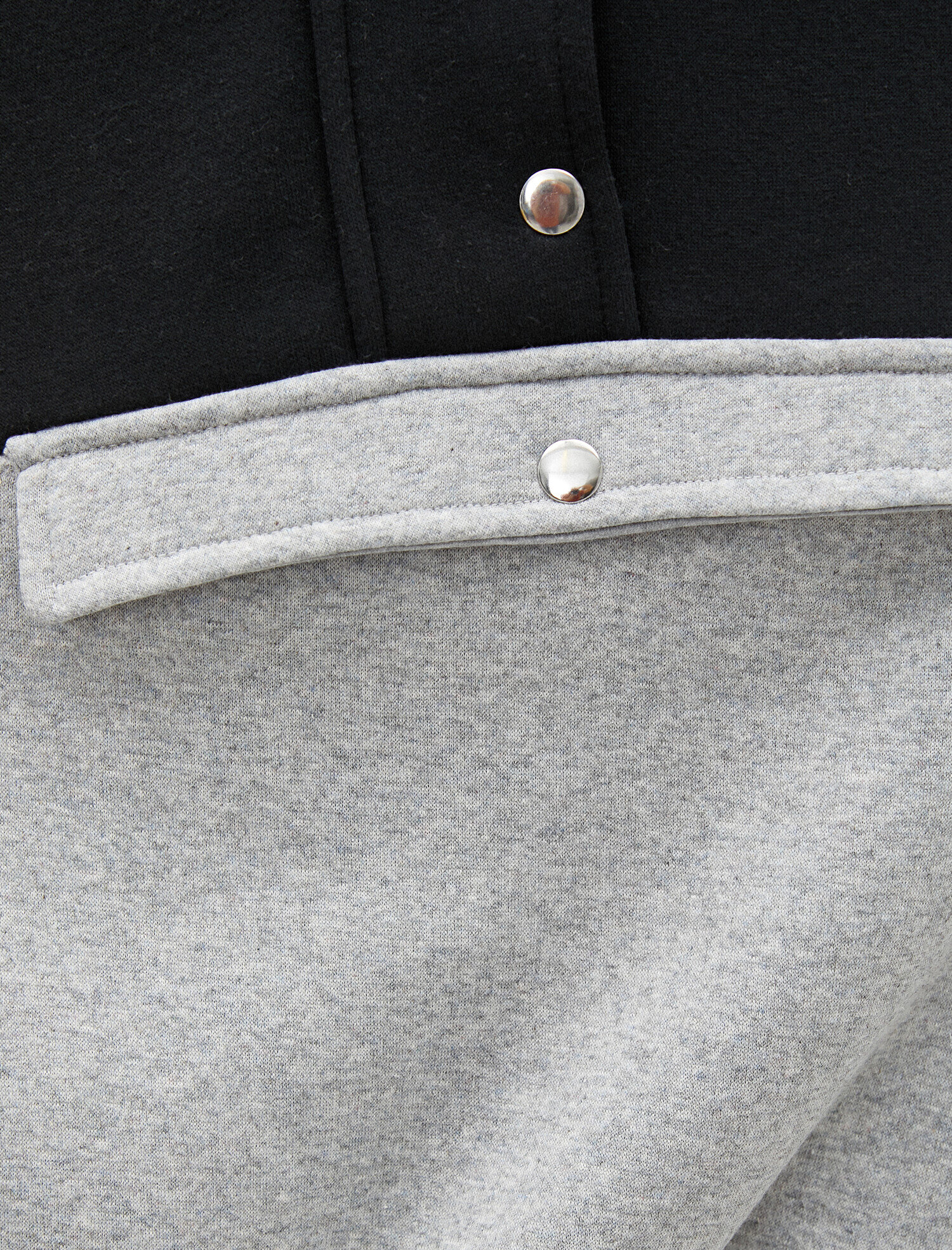   Renk Bloklu Cep Detayli Sweatshirt