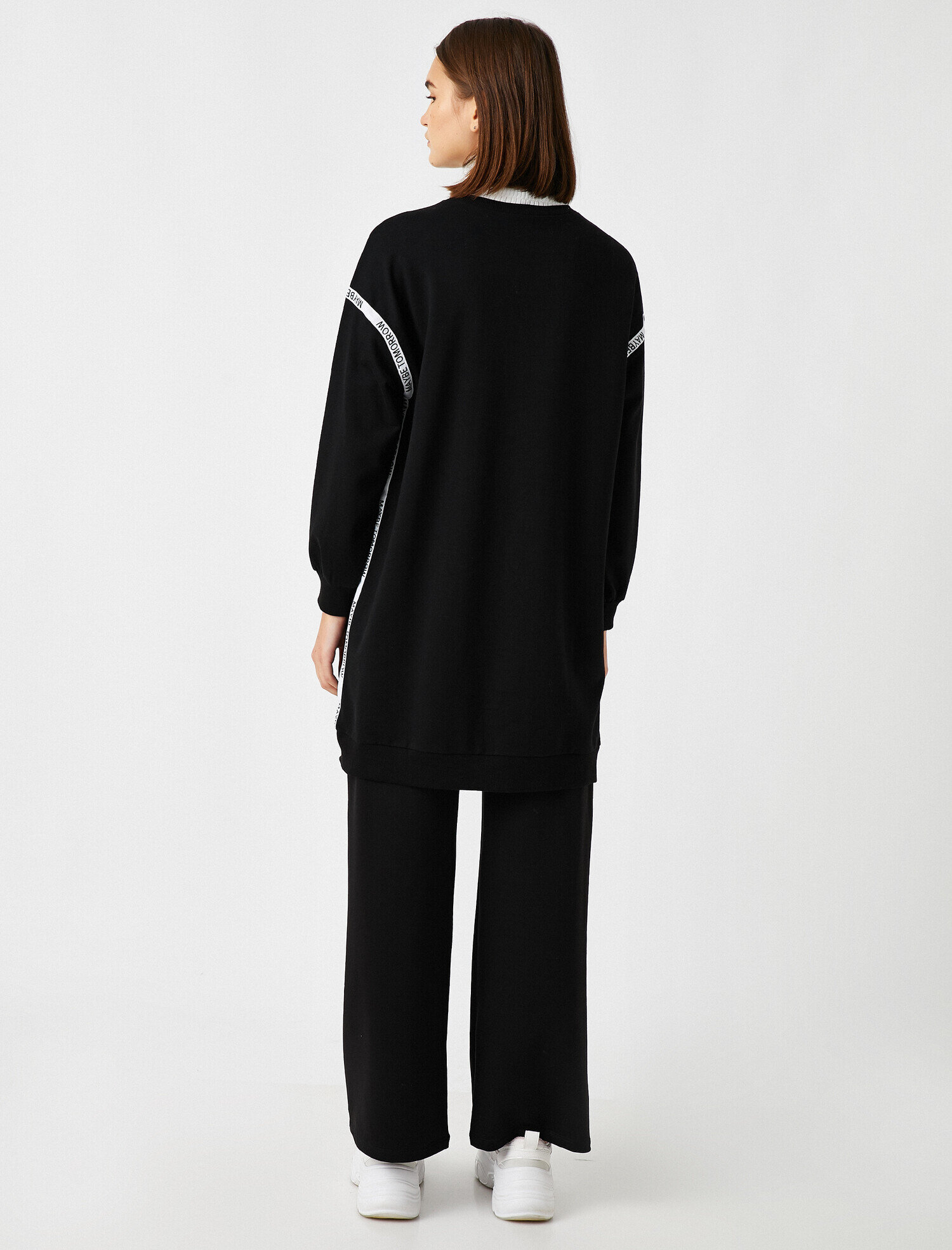   Balıkçı Yaka Yazılı Baskılı Sweatshirt