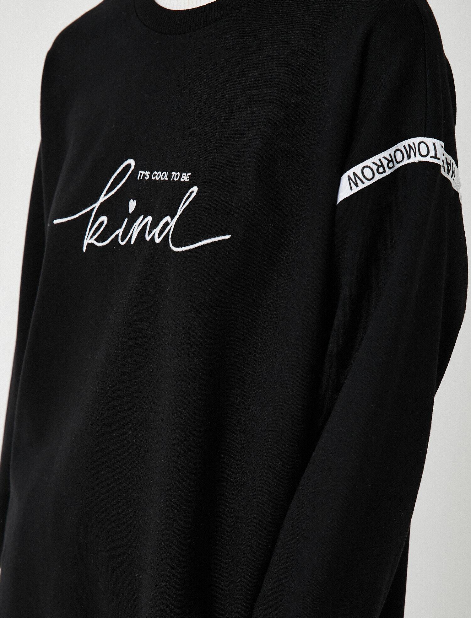   Balıkçı Yaka Yazılı Baskılı Sweatshirt