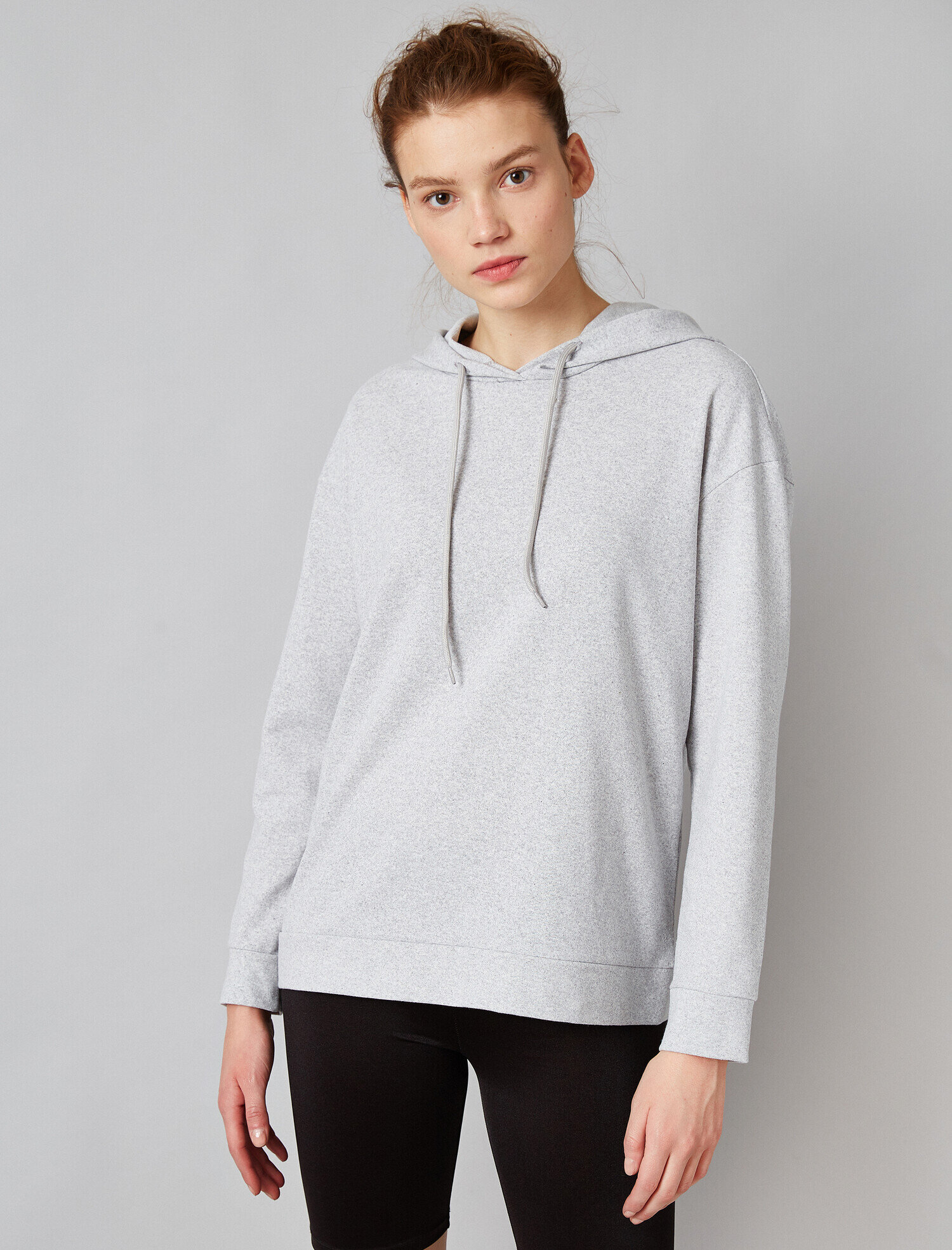 Kapüşonlu Uzun Kollu Sweatshirt