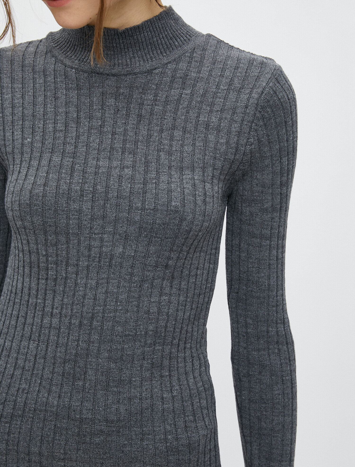   Dik Yaka Uzun Kollu Slim Triko Kazak