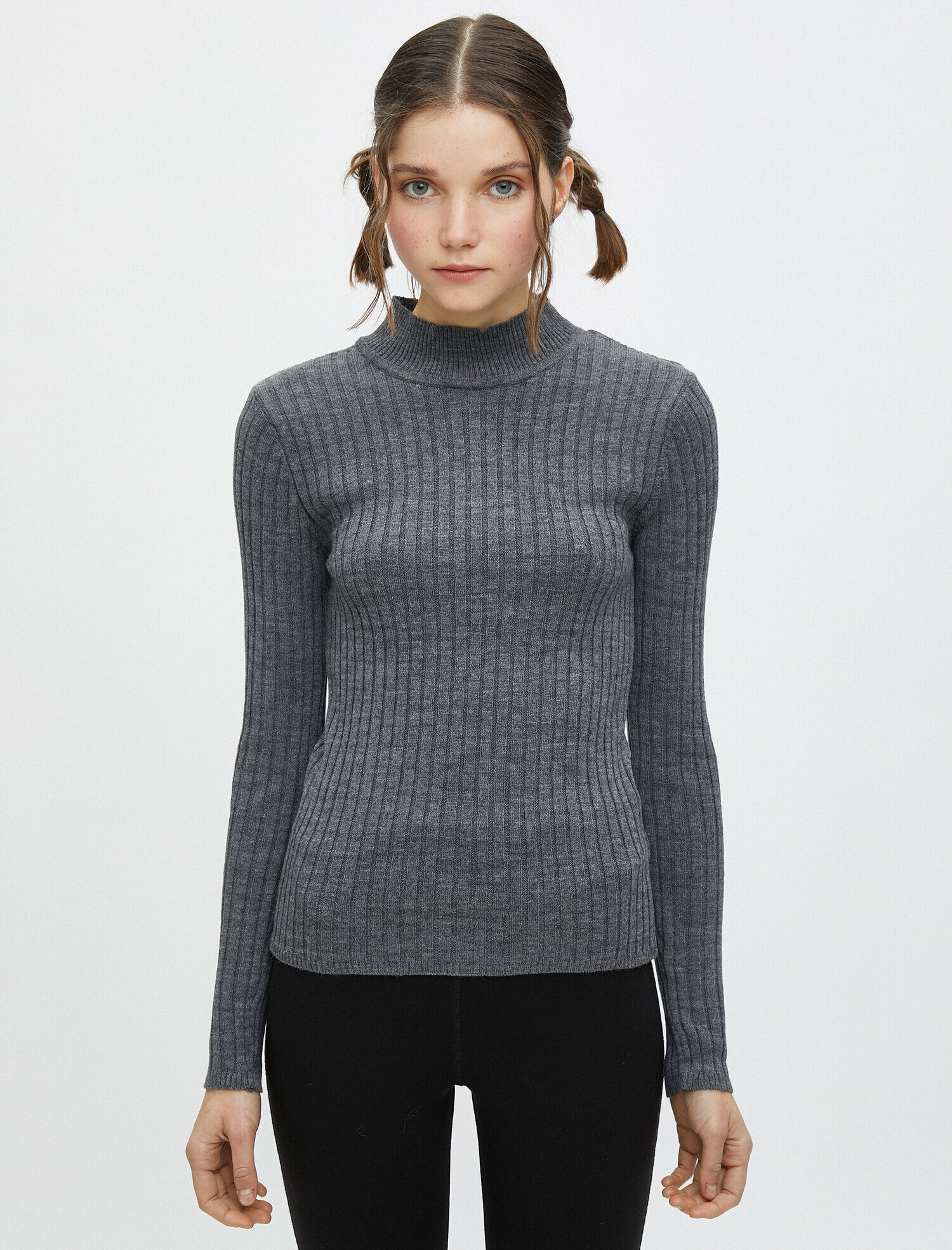   Dik Yaka Uzun Kollu Slim Triko Kazak