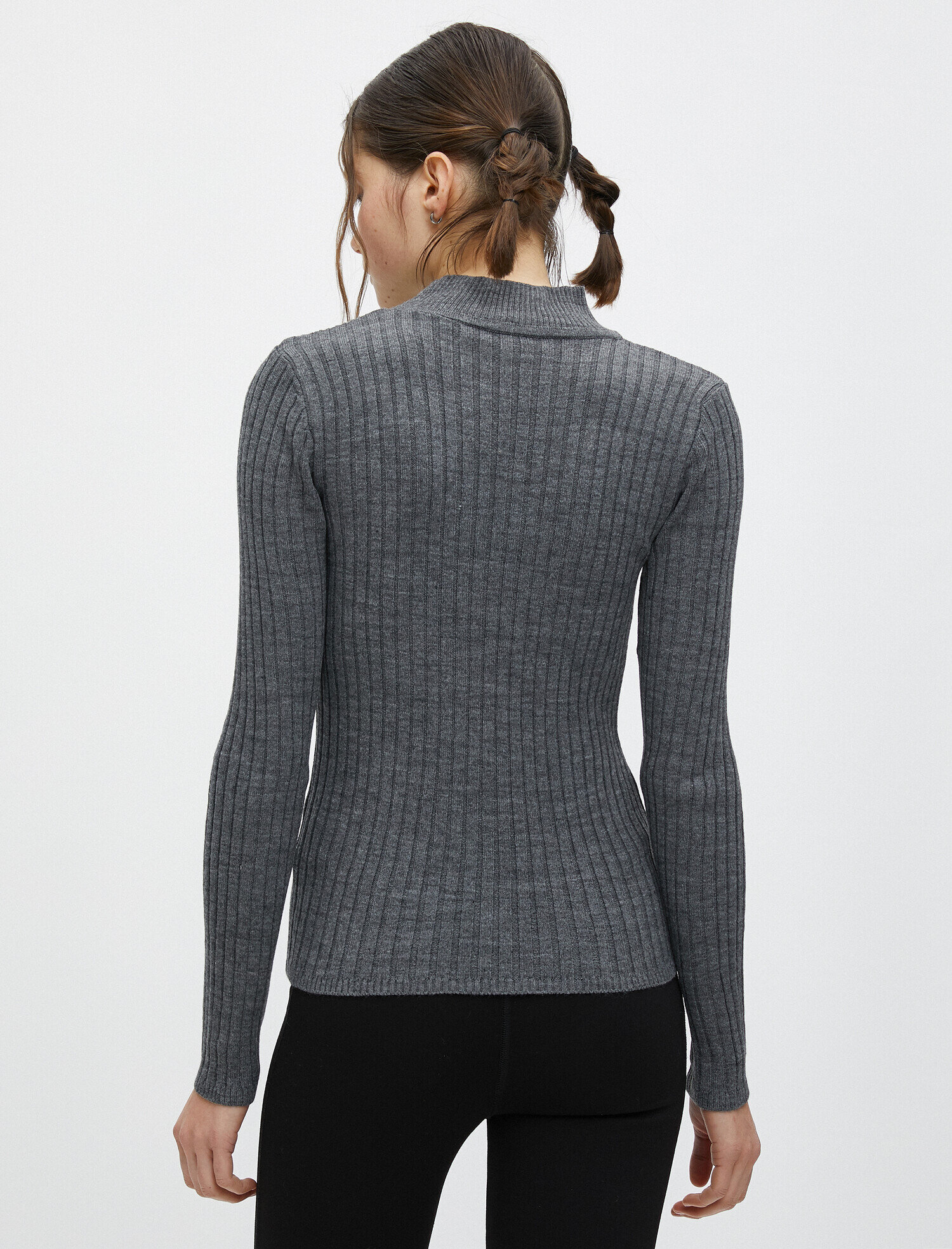   Dik Yaka Uzun Kollu Slim Triko Kazak