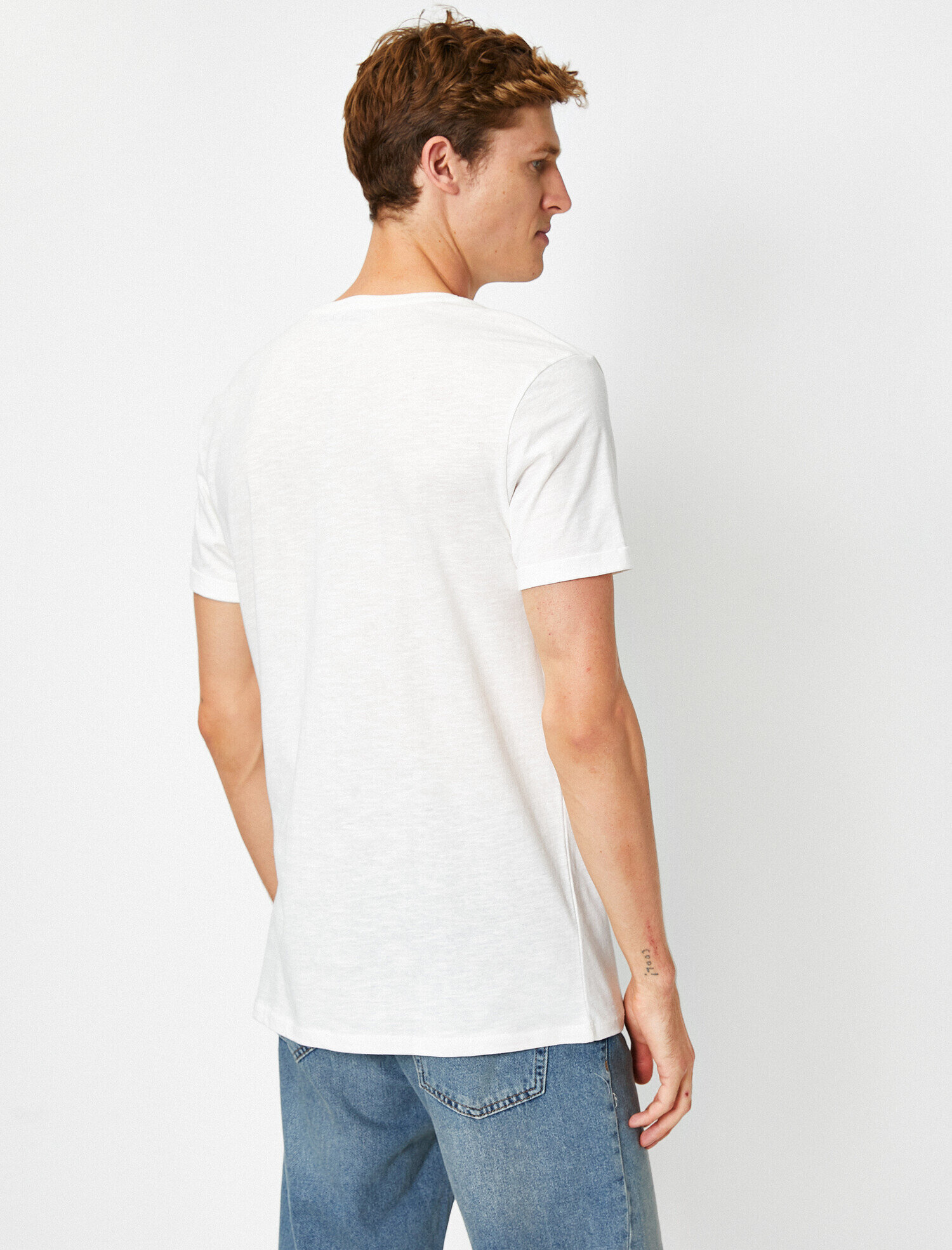   Pamuklu Bisiklet Yaka Kısa Kollu Cepli Tişört