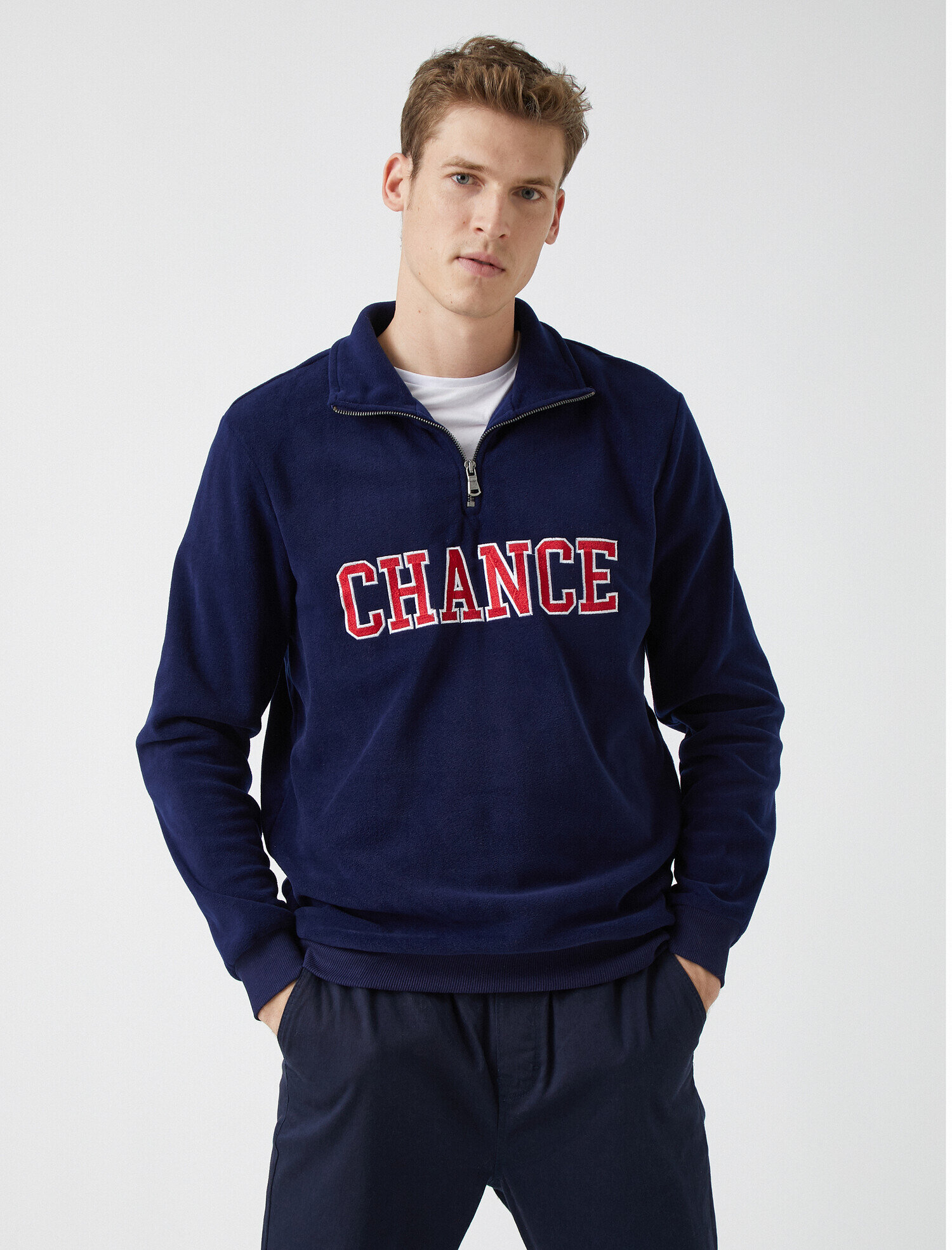   Fermuarlı Yazılı İşlemeli Polar Sweatshirt