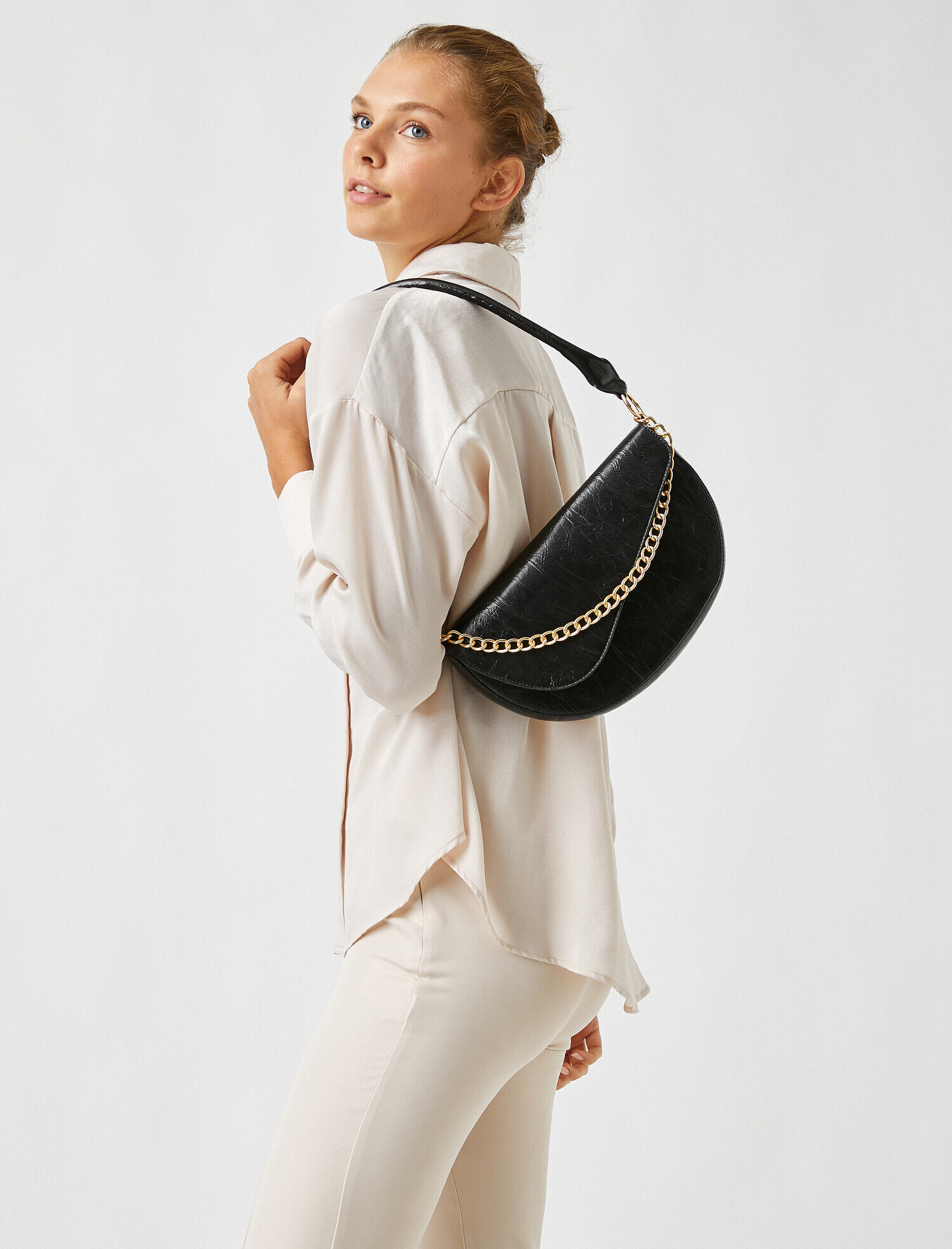  Kadın Suni Deri Çanta Zincir Detaylı