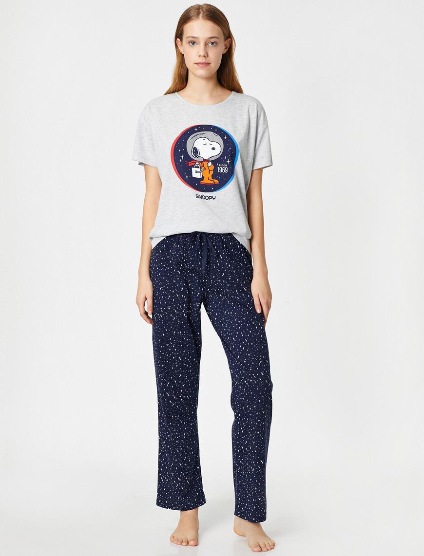   Snoopy Lisanslı Yazılı Baskılı Pijama Takımı
