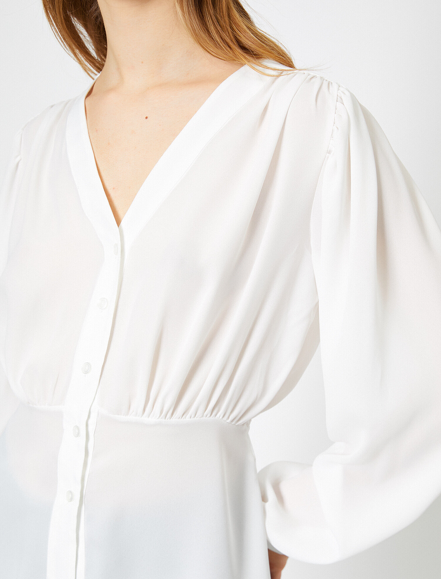   Kol Detaylı V Yaka Bluz