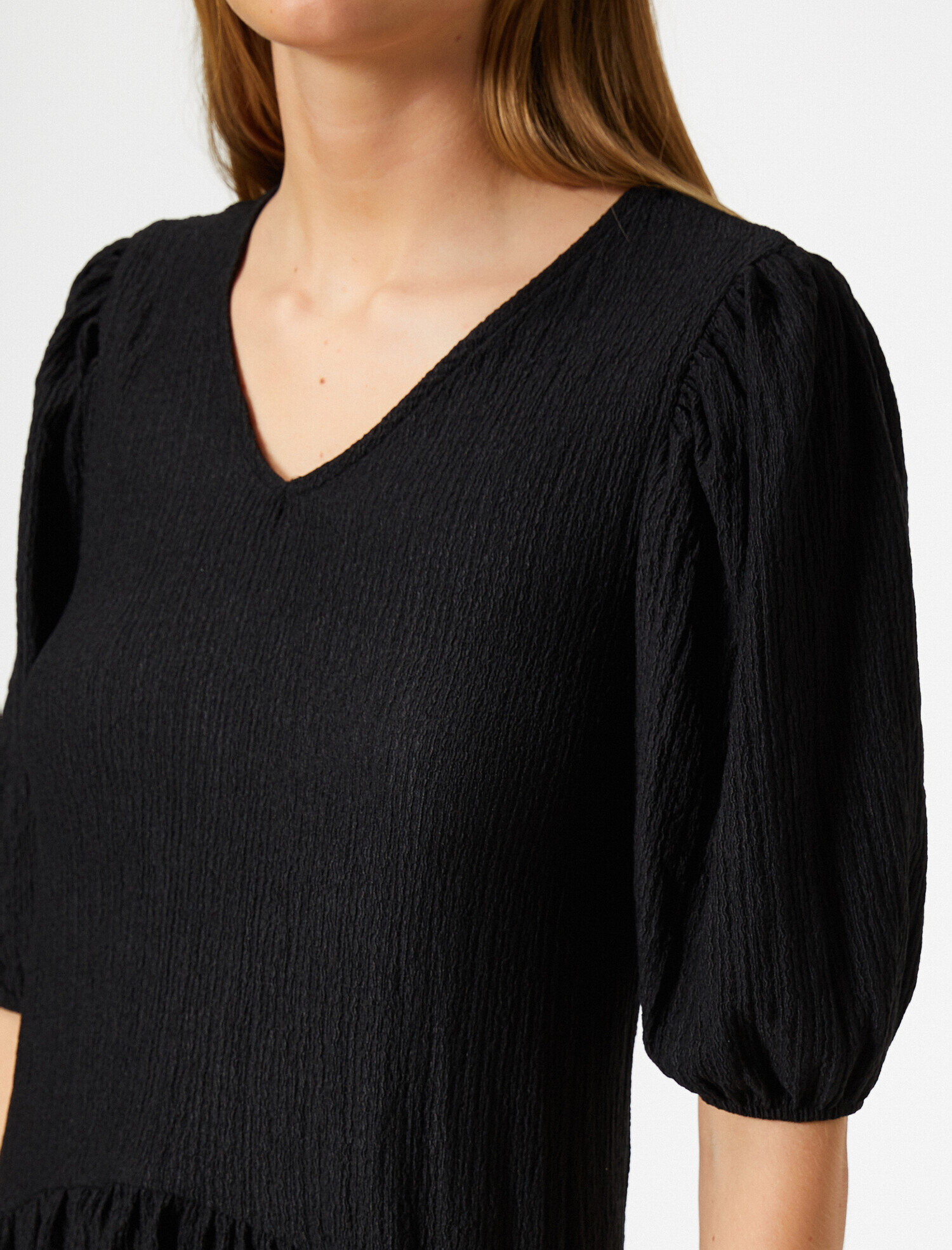   Büzgü Detaylı V Yaka Mini Elbise