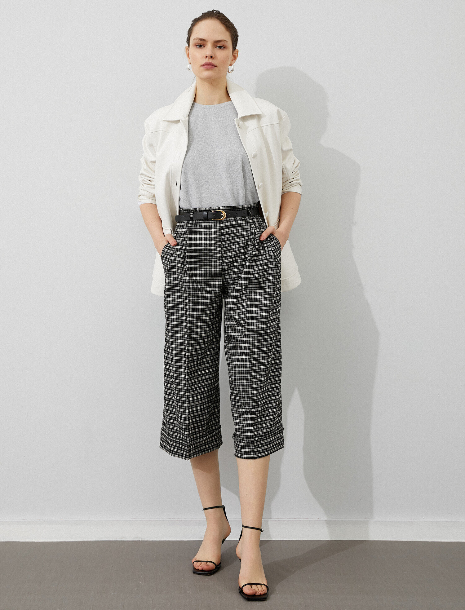   Kareli Kısa Pantolon