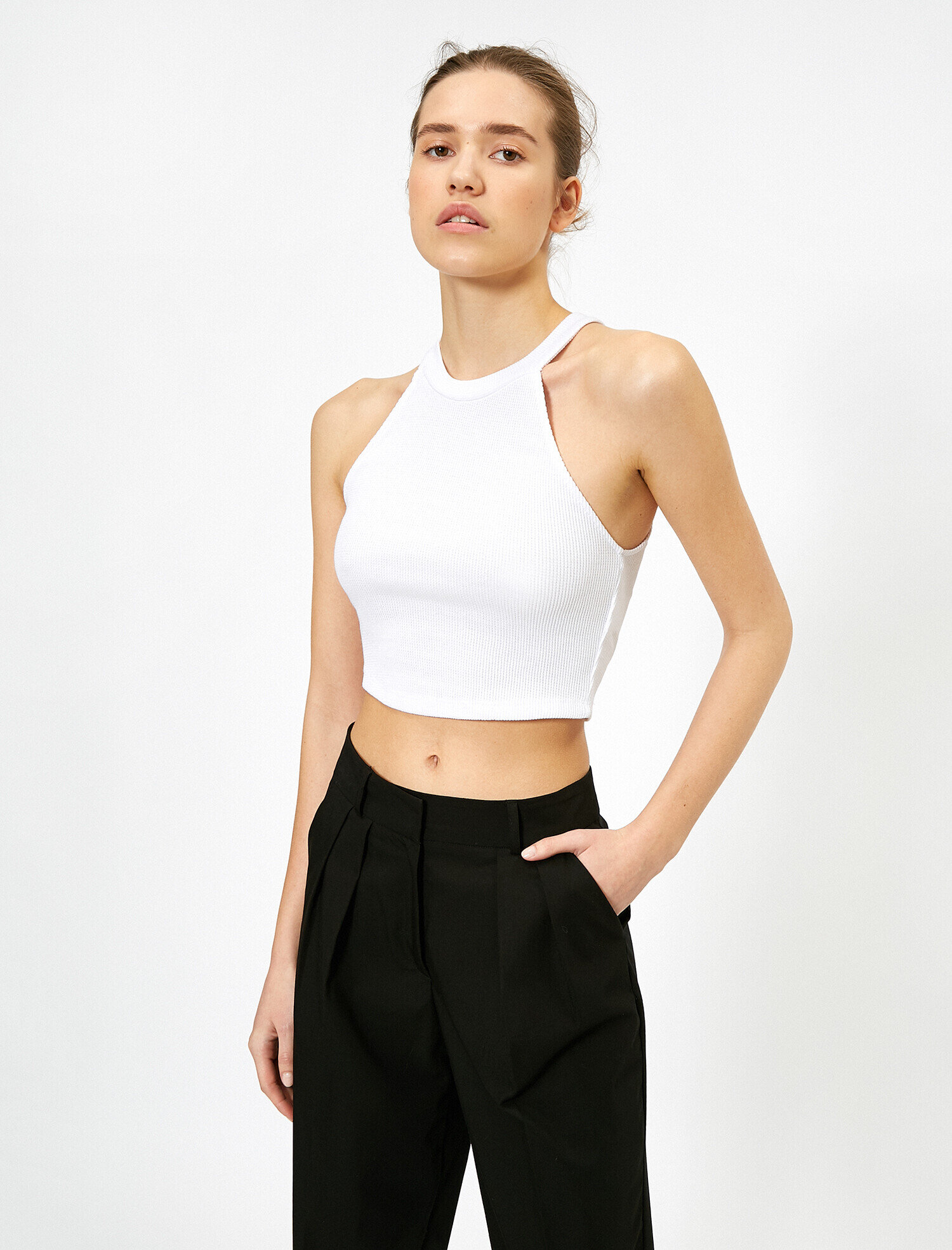   Crop Atlet Halter Yaka