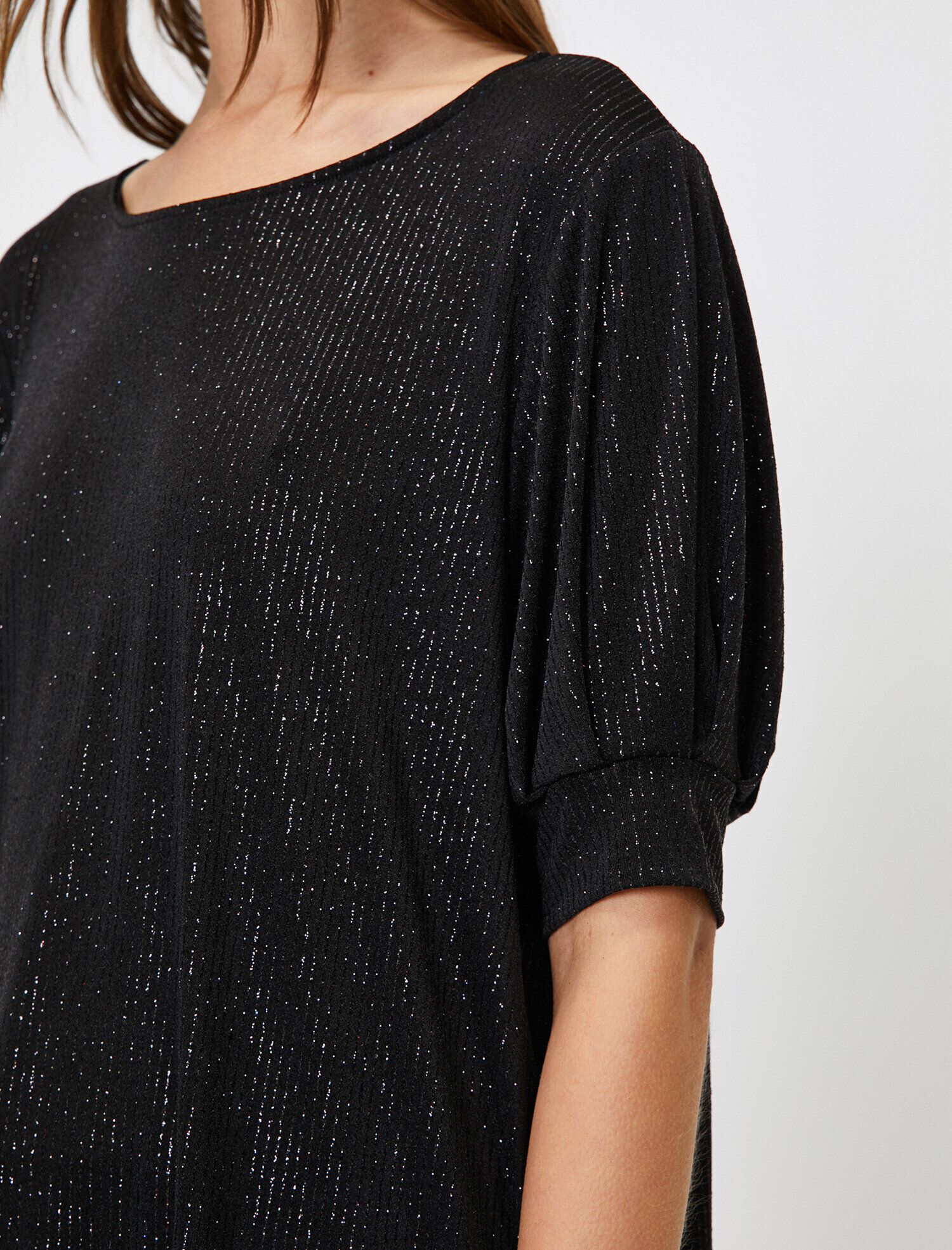   Sim Detaylı Tişört