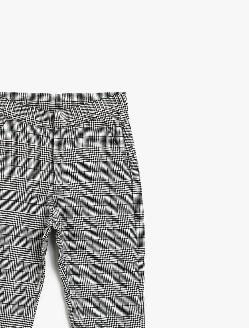 Erkek Çocuk Ekoseli Cepli Jogger Pantolon