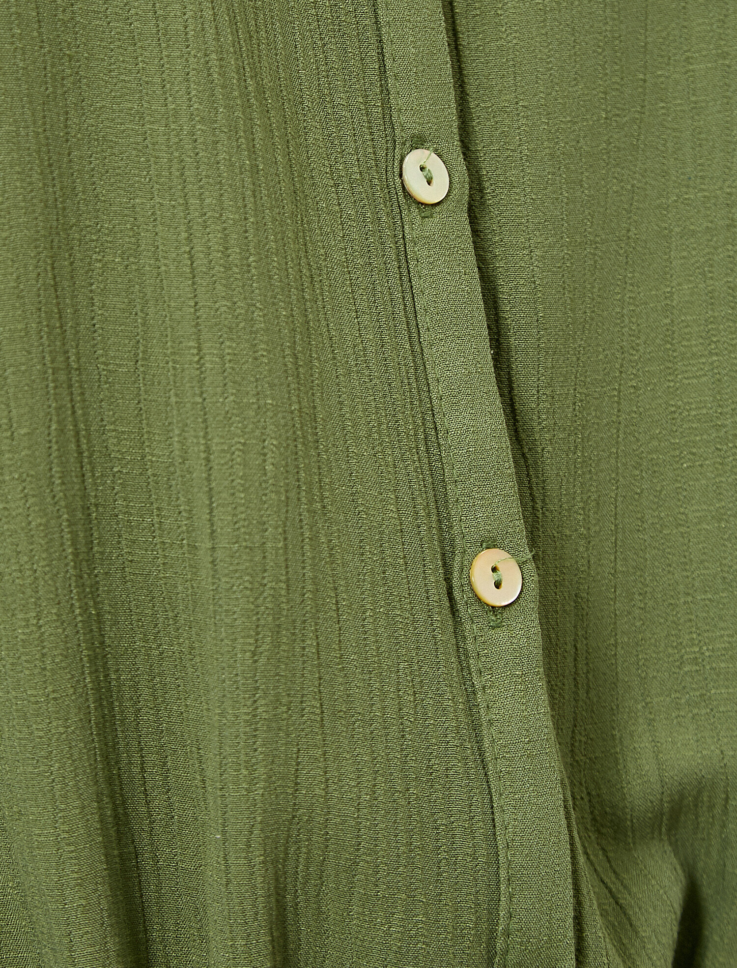   Volan Detaylı Dökümlü Gömlek