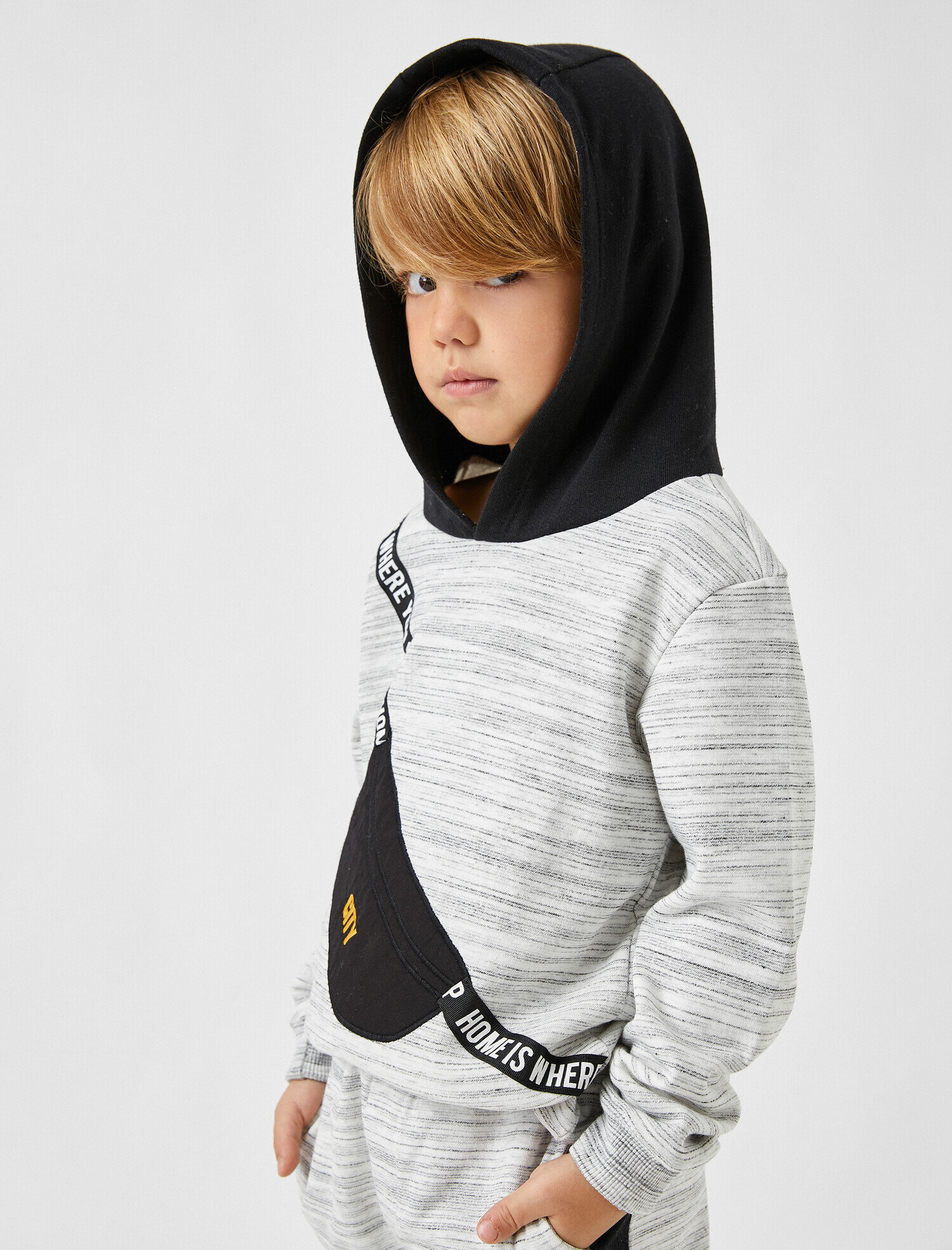  Erkek Çocuk Kapüşonlu Sweatshirt Baskılı Uzun Kollu