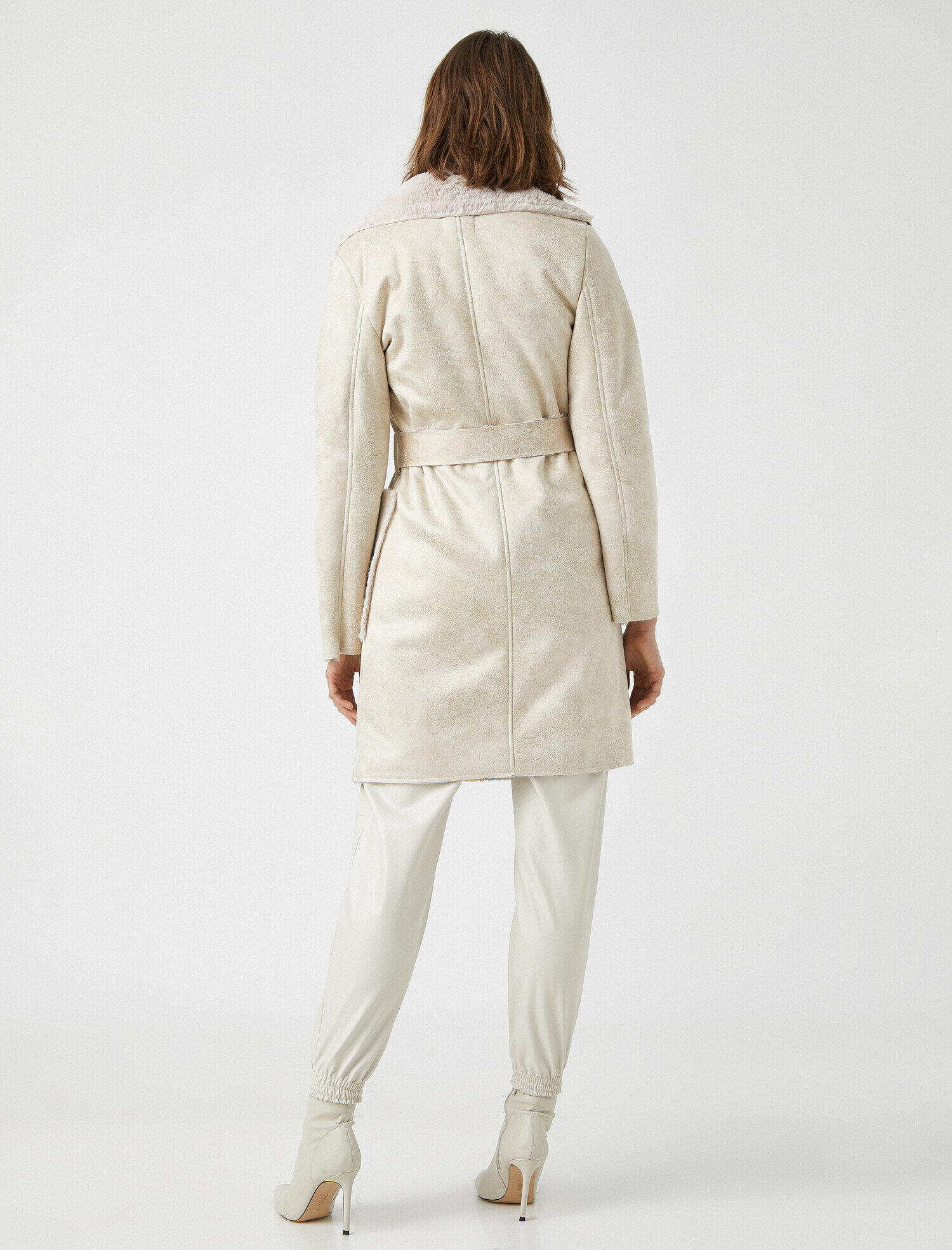   Düğmeli Suni Kürk Detaylı Kaban