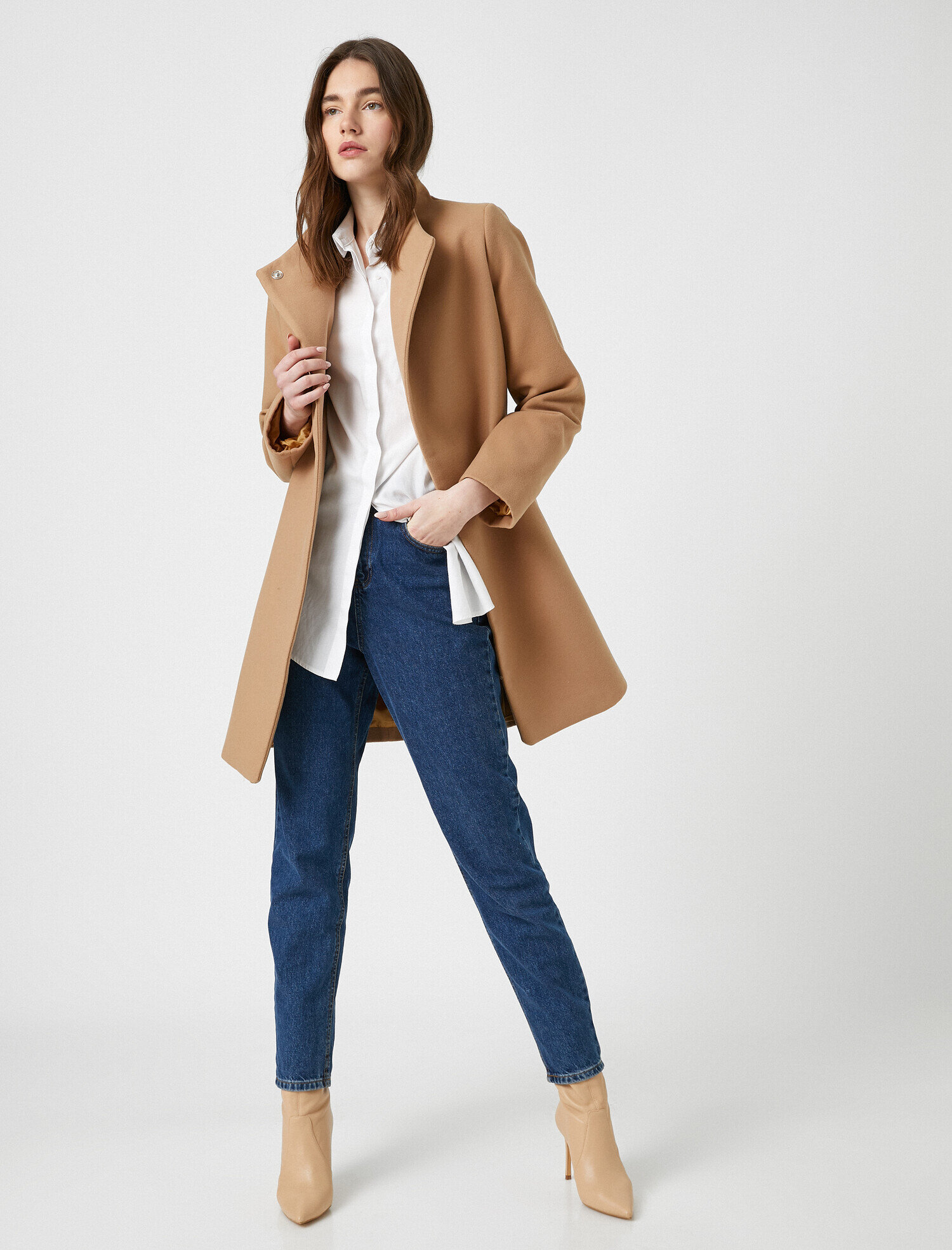   Beli Bağlamalı Cepli Kaşe Kaban