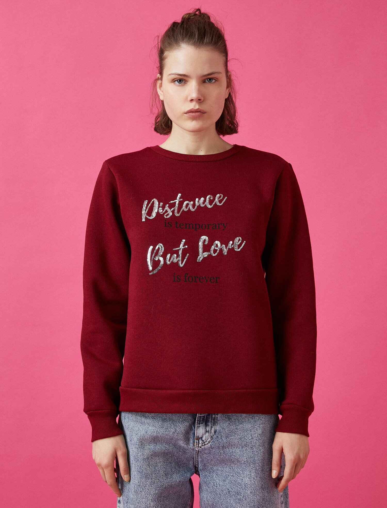 Pamuklu Bisiklet Yaka Pullu Sweatshirt