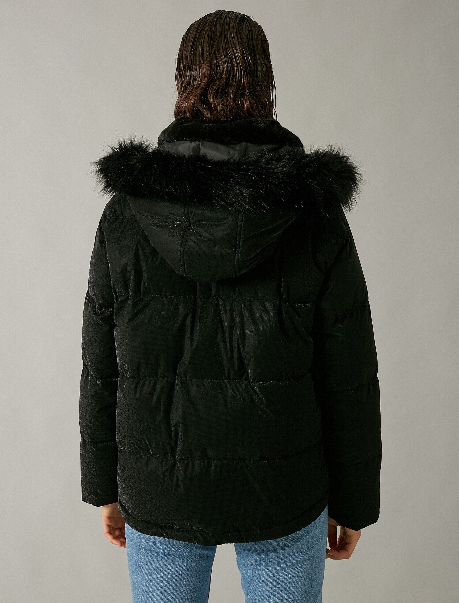   Kapüşonlu Suni Kürk Detaylı Oversize Şişme Kaban