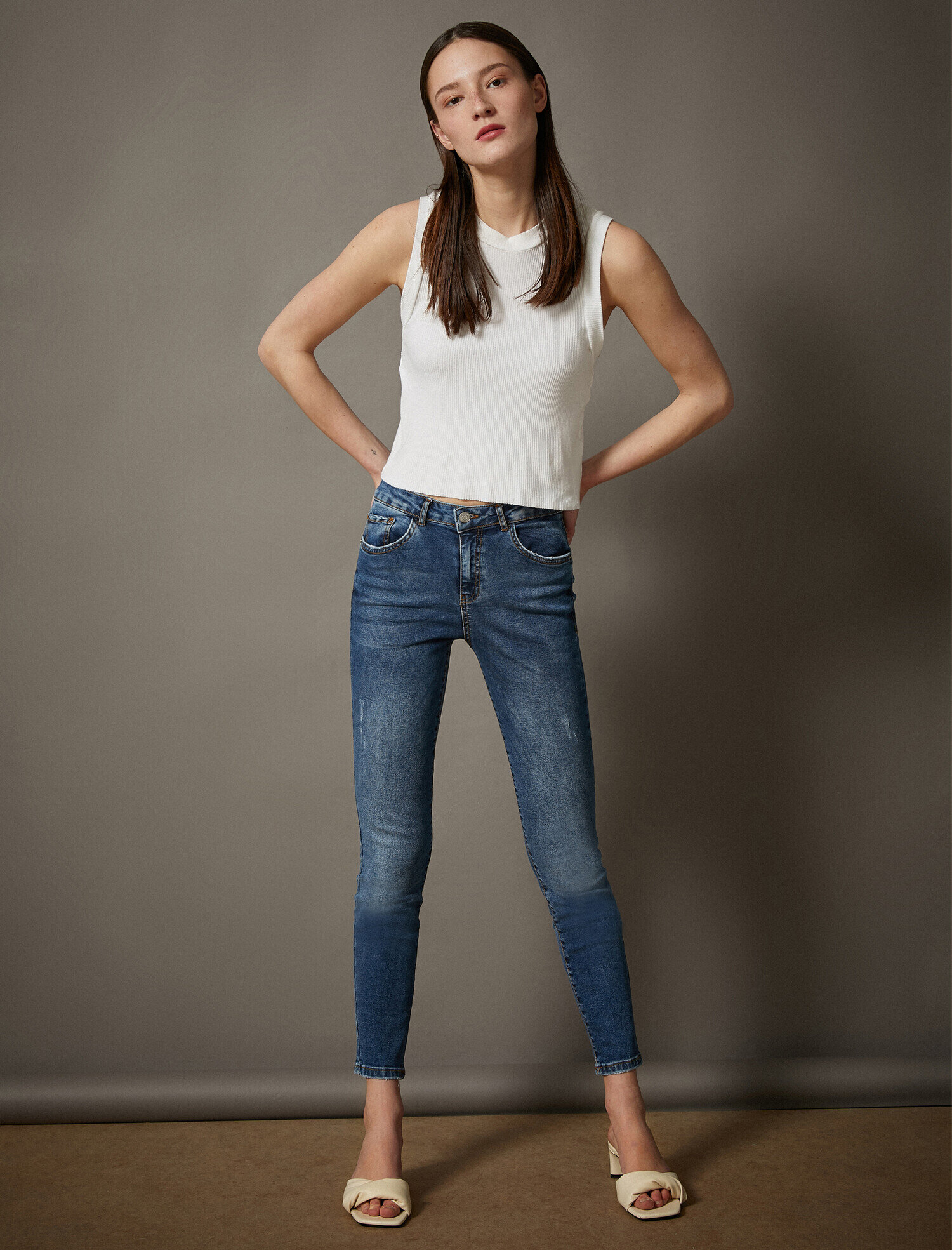   Carmen Jean - Yüksek Bel Dar Kesim Dar Paça Pantolon