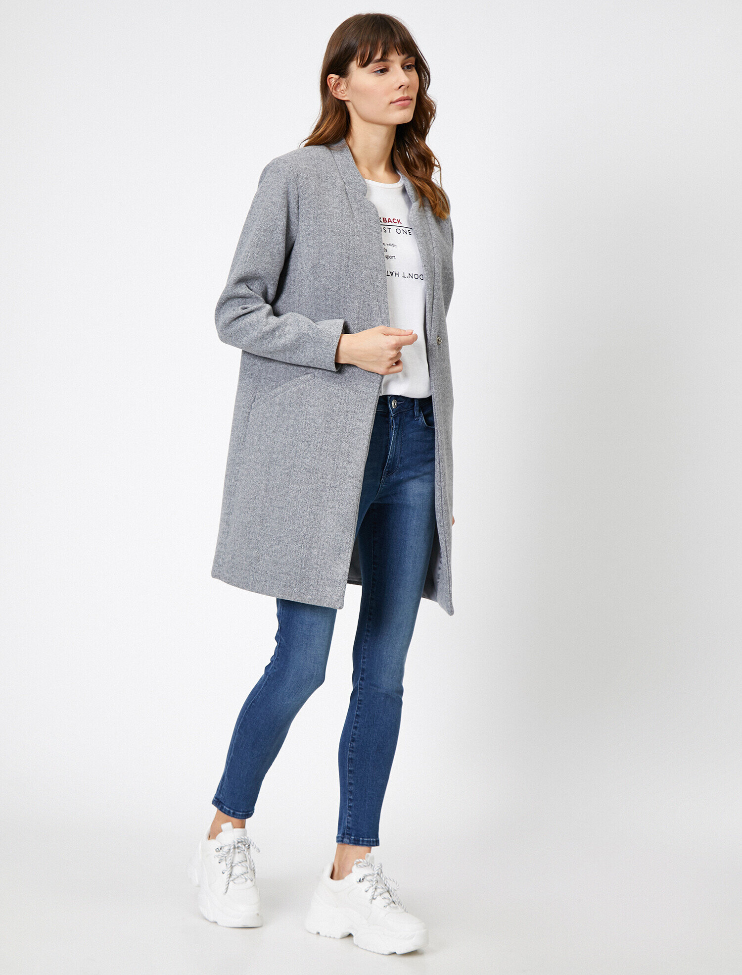   Düğme Detaylı Kaban