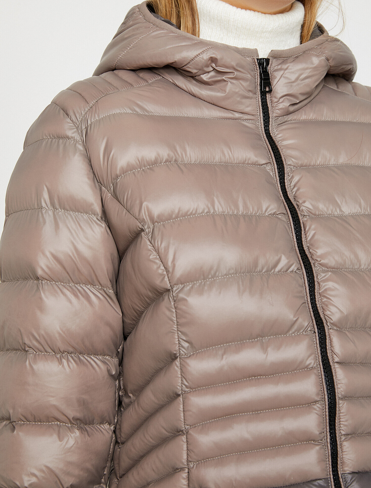   Kapüşonlu Şişme Mont