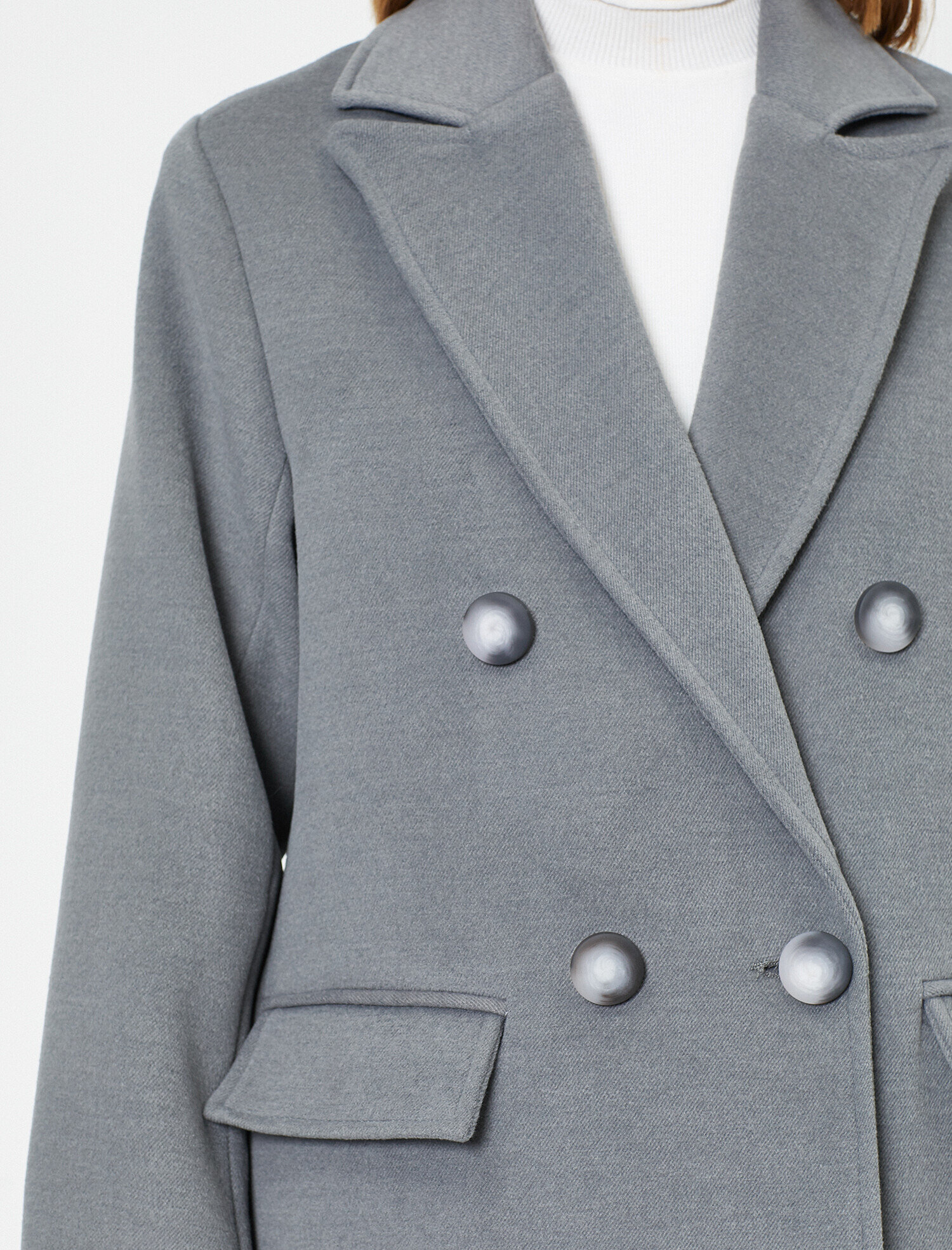   Düğme Detaylı Kaban