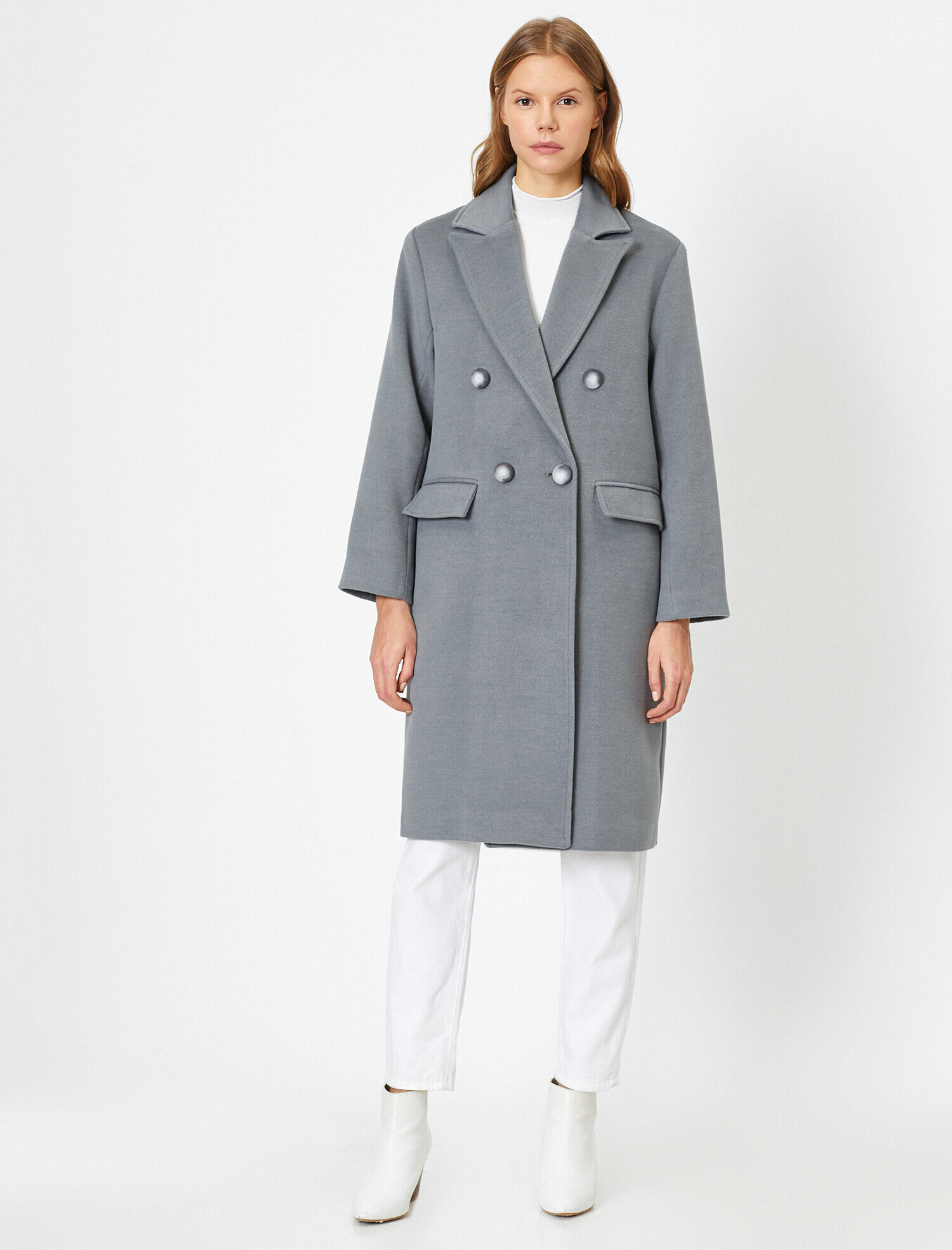   Düğme Detaylı Kaban