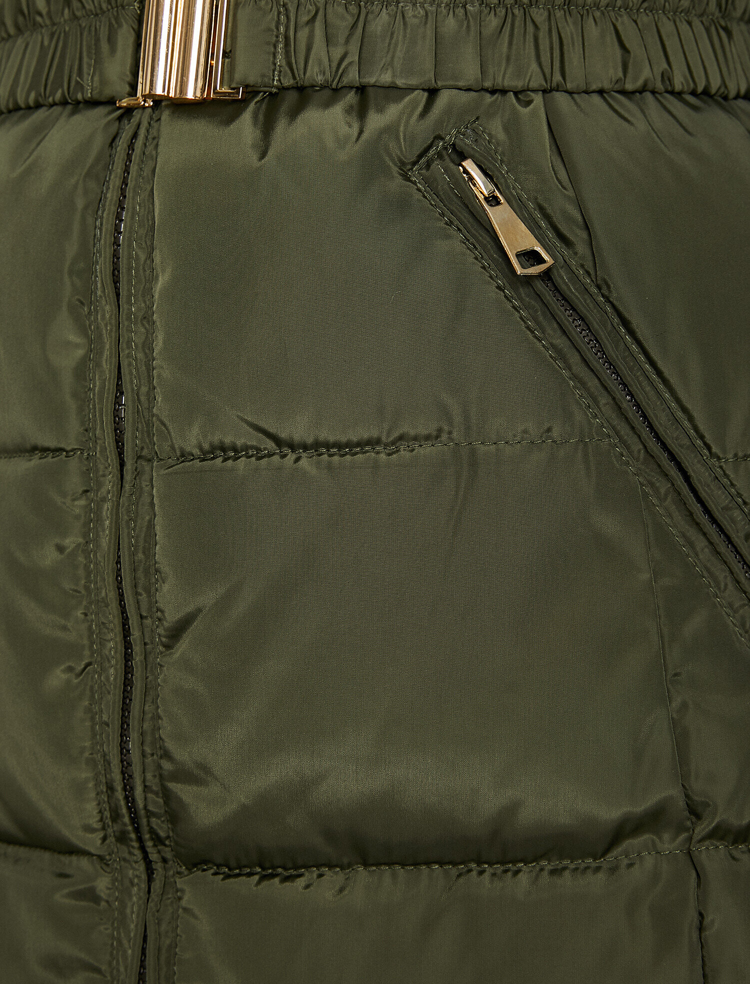   Kapüşonlu Şişme Mont Cepli