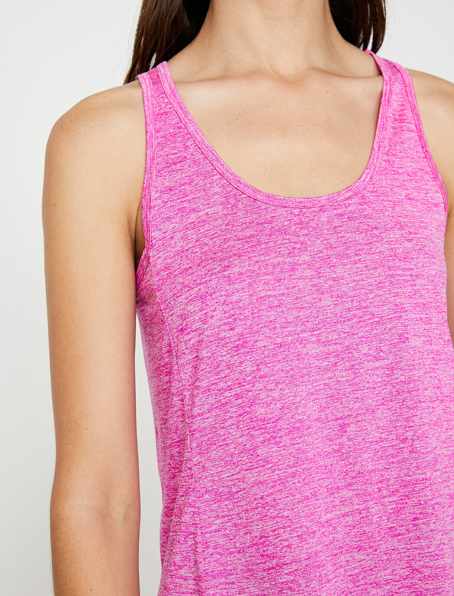   Sırt Detaylı Atlet