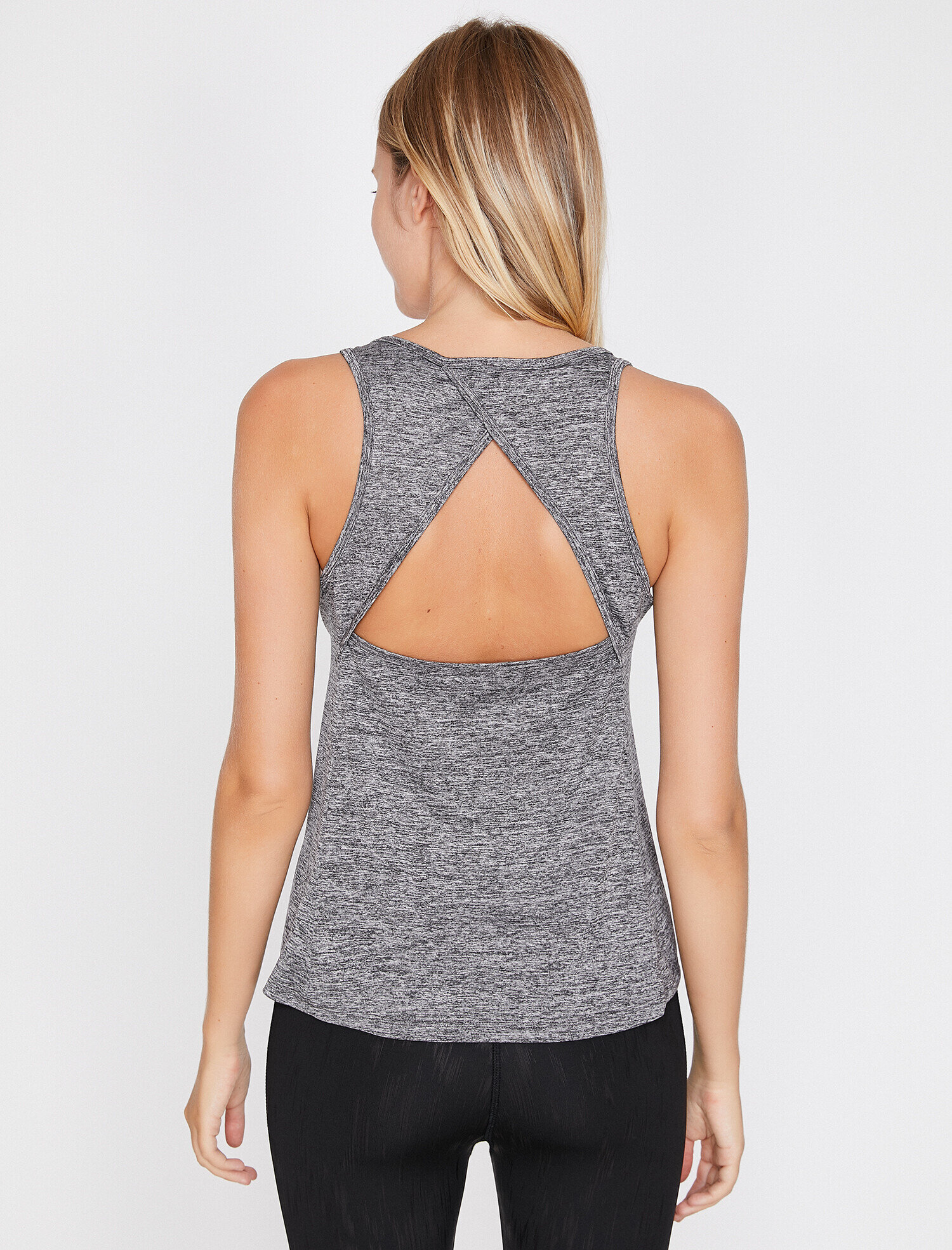   Sırt Detaylı Atlet