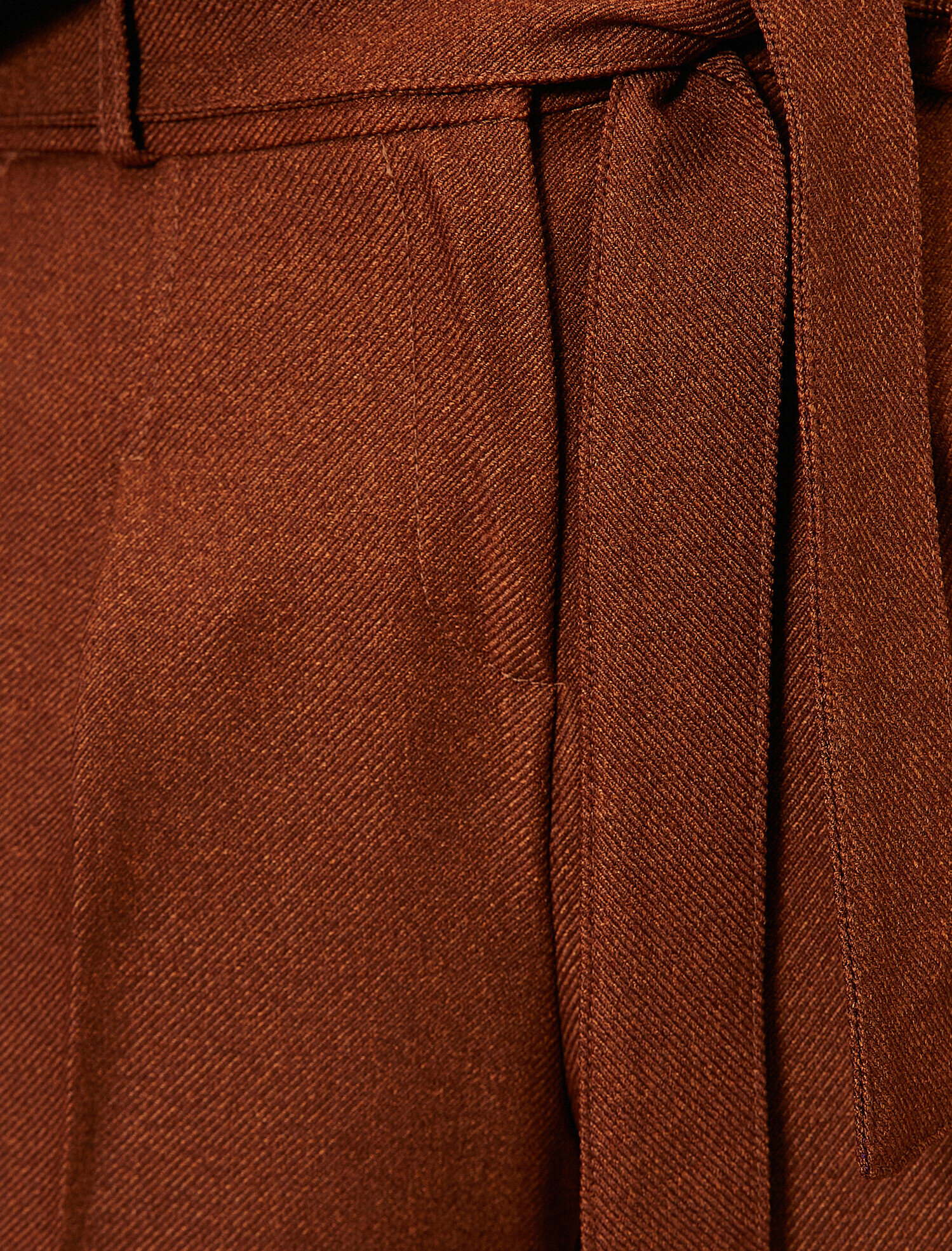   Düğme Detaylı Tişört