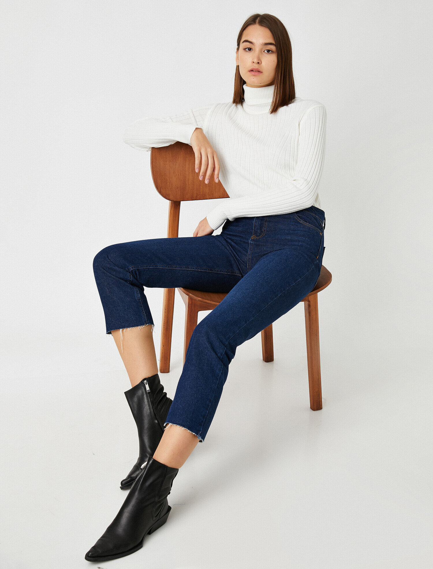   Eve Slim Jean - Yüksek Bel Normal Kesim Hafif Düz Paça Straight Jean Pantolon