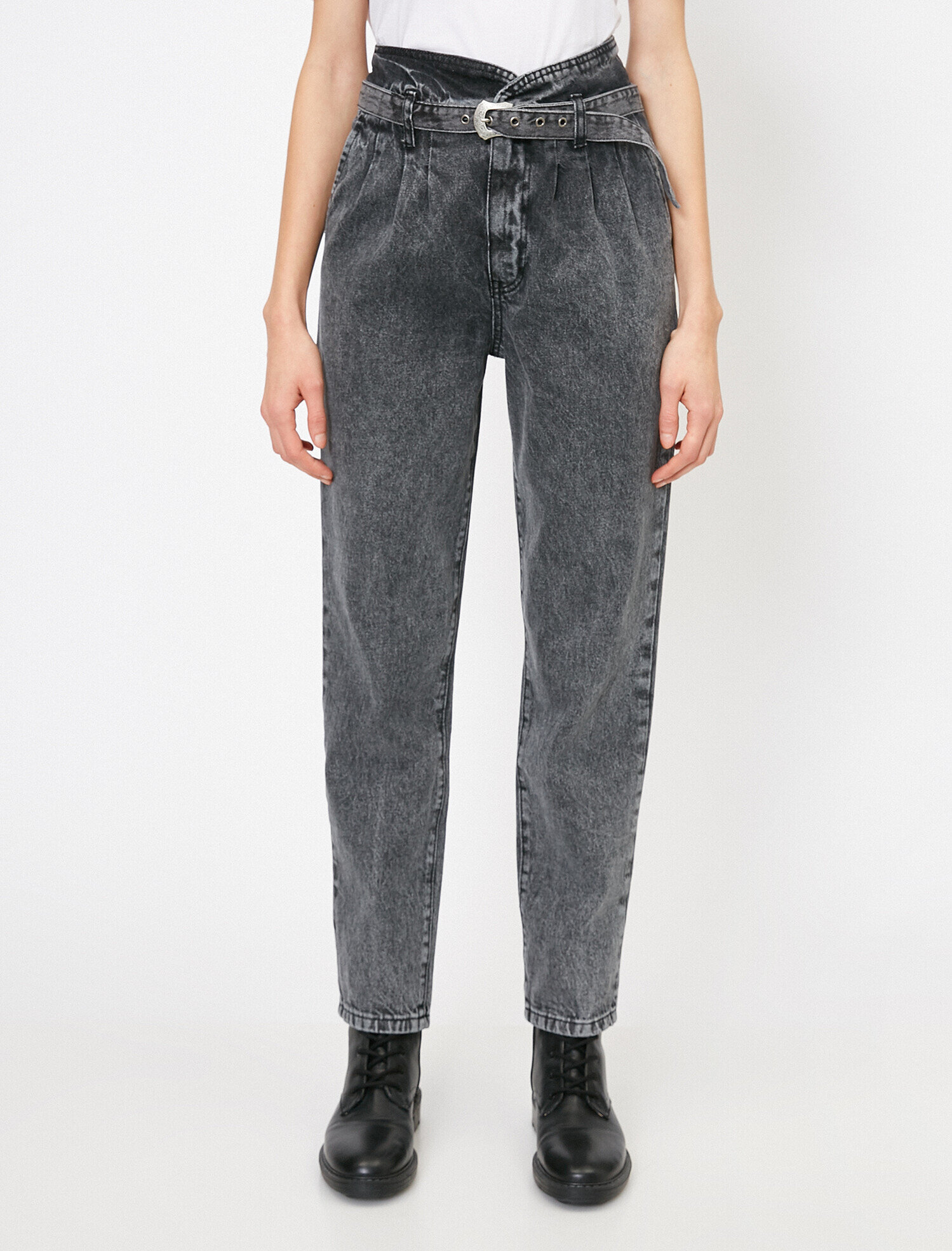   Mom Jean - Yüksek Bel Rahat Kesim Dar Paça Pantolon