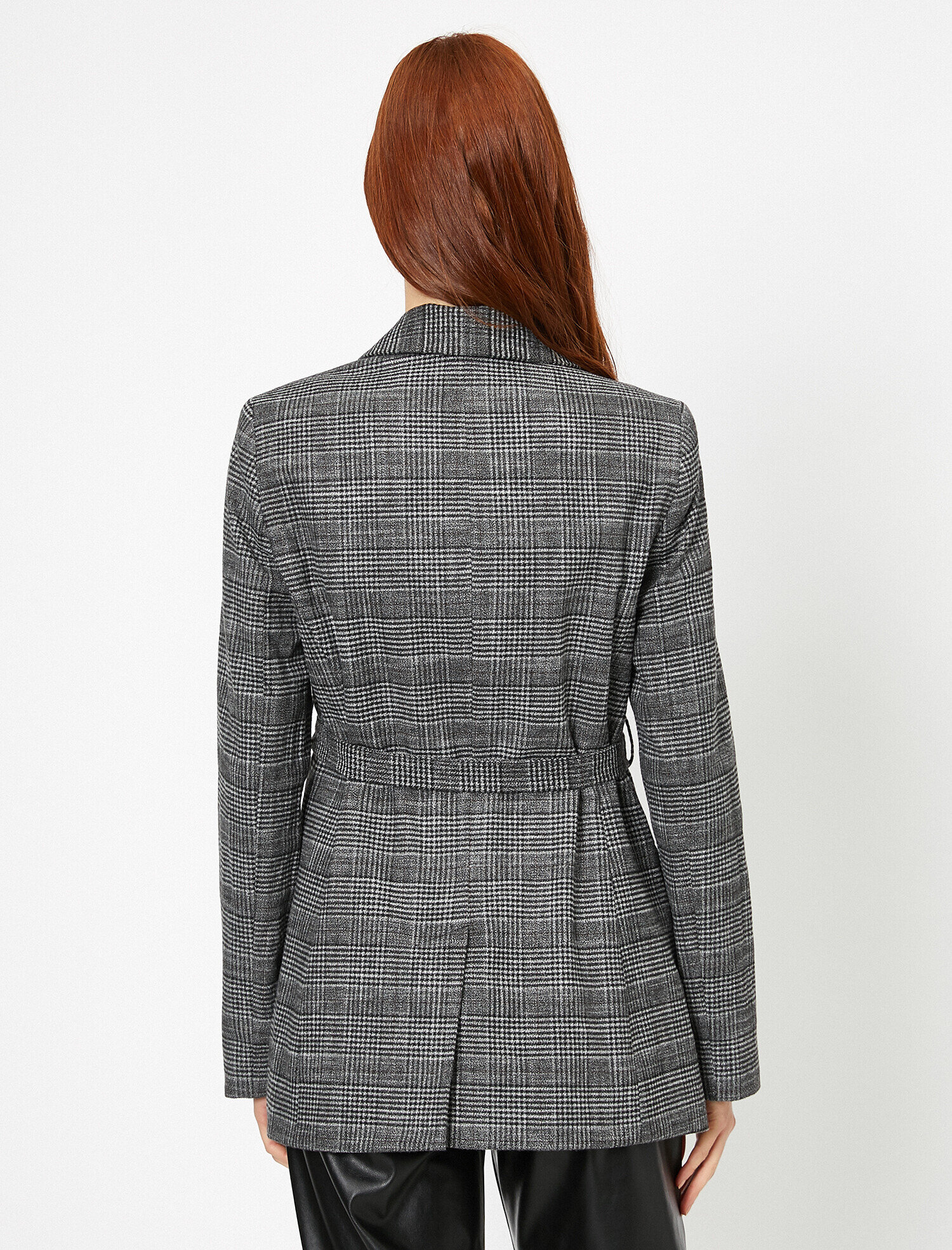   Kemer Detaylı Ceket