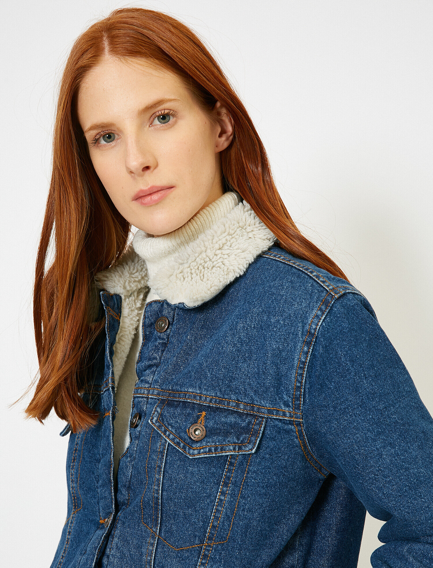   Yakası Suni Kürk Detaylı Jean Ceket