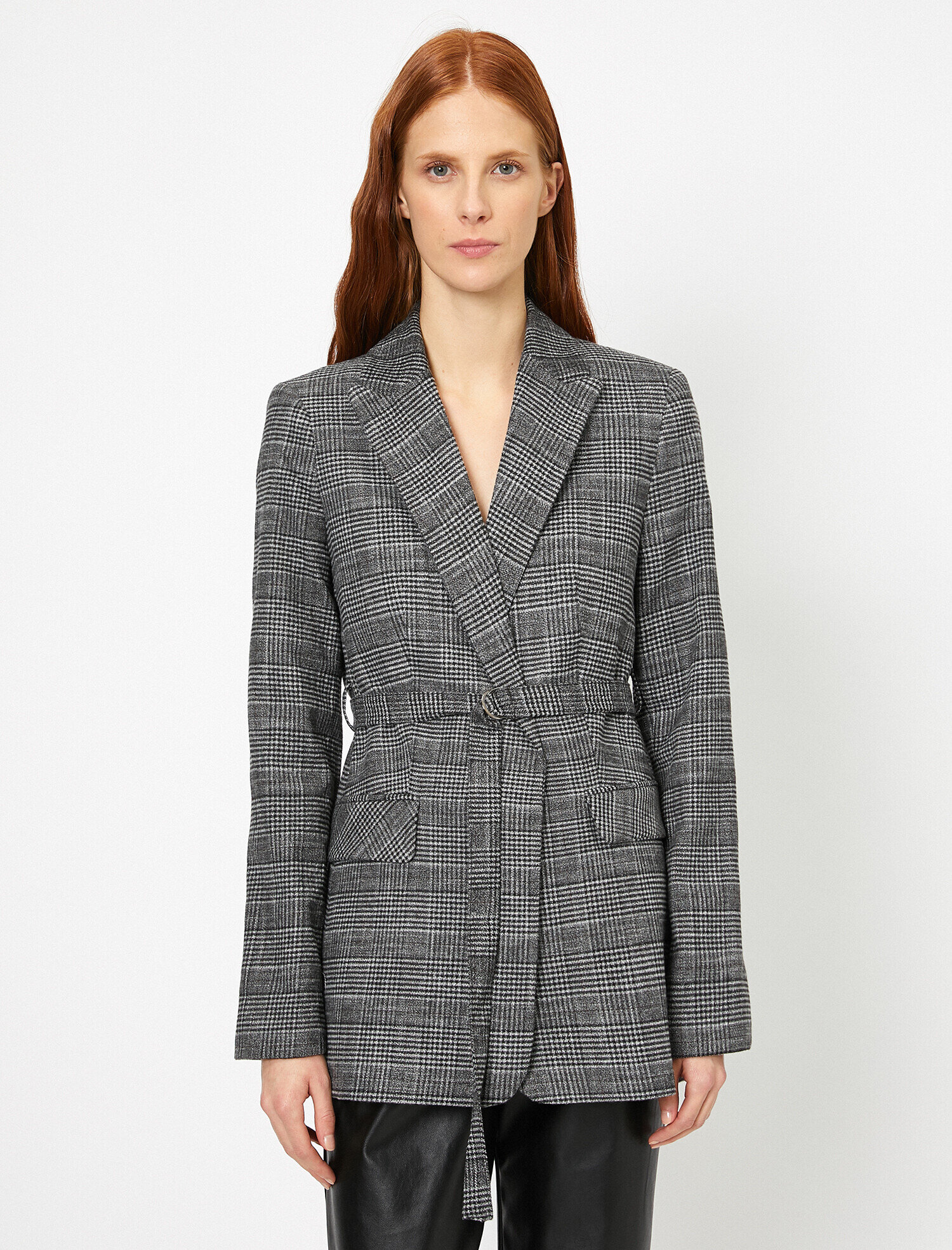   Kemer Detaylı Ceket