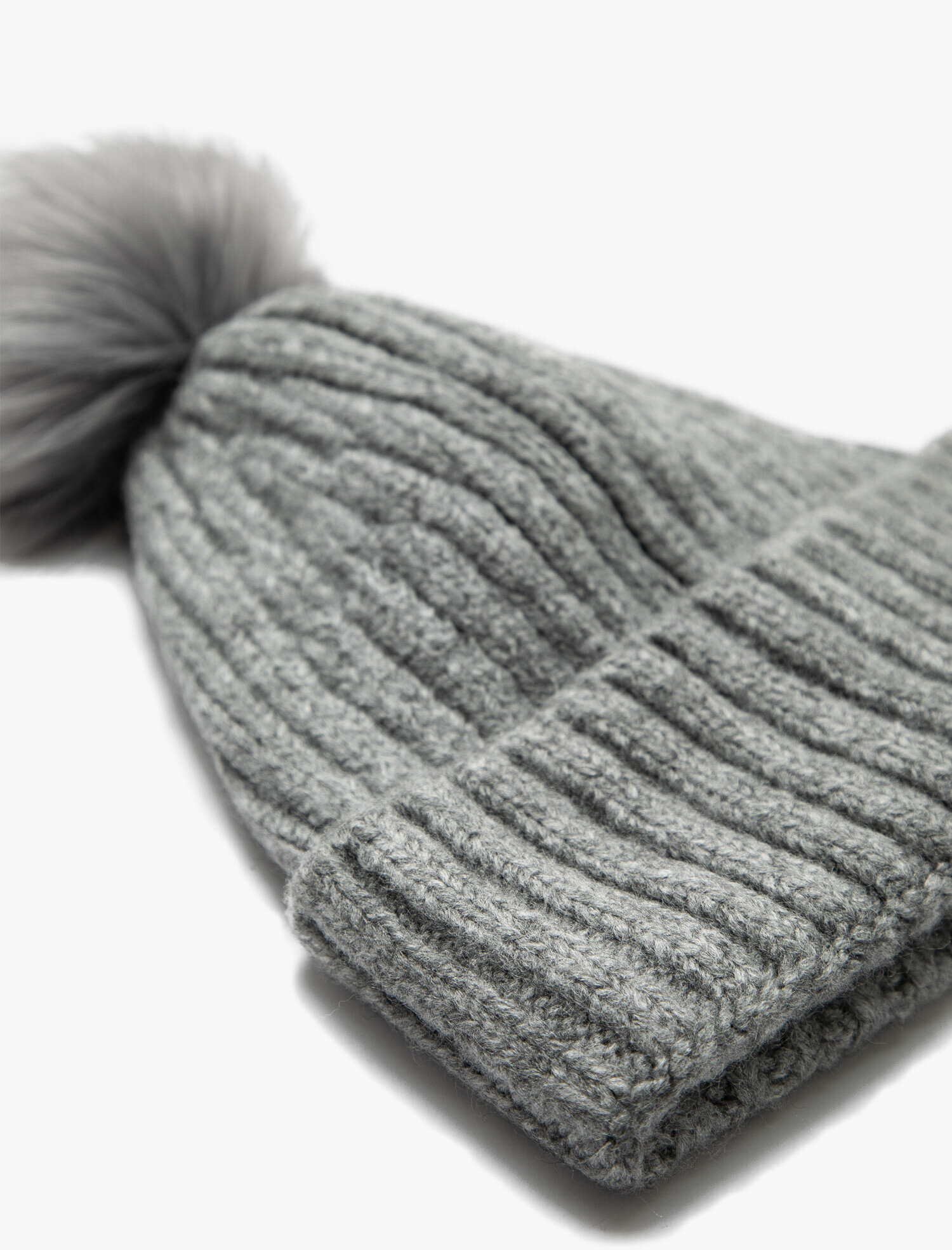  Kadın Ponpon Detaylı Bere