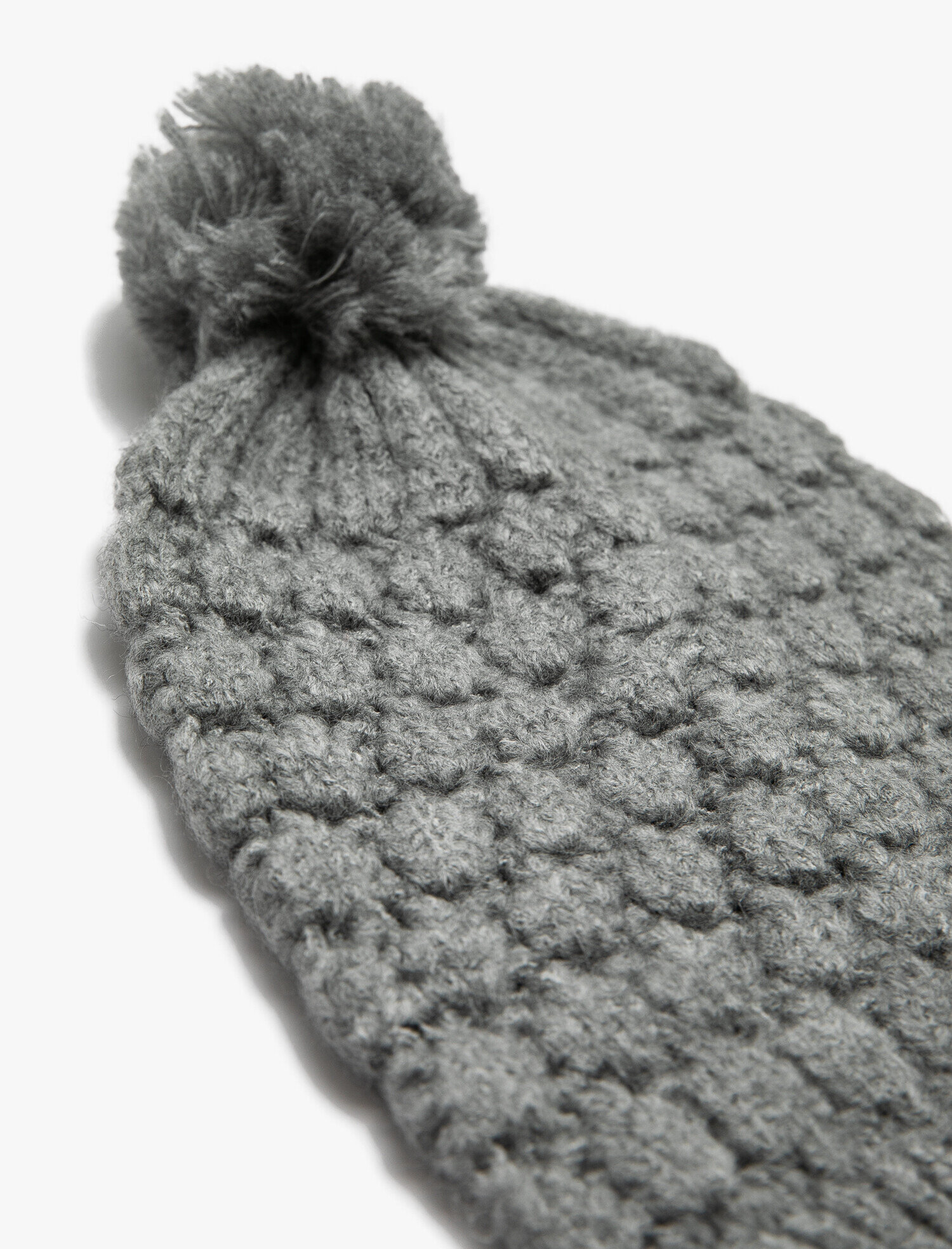  Kadın Ponpon Detaylı Bere